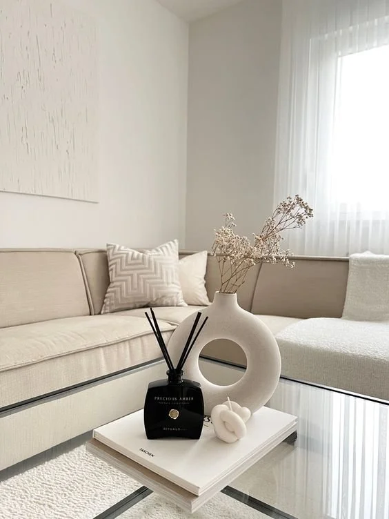 10 Tips for Creating a Stunning White Aesthetic Room