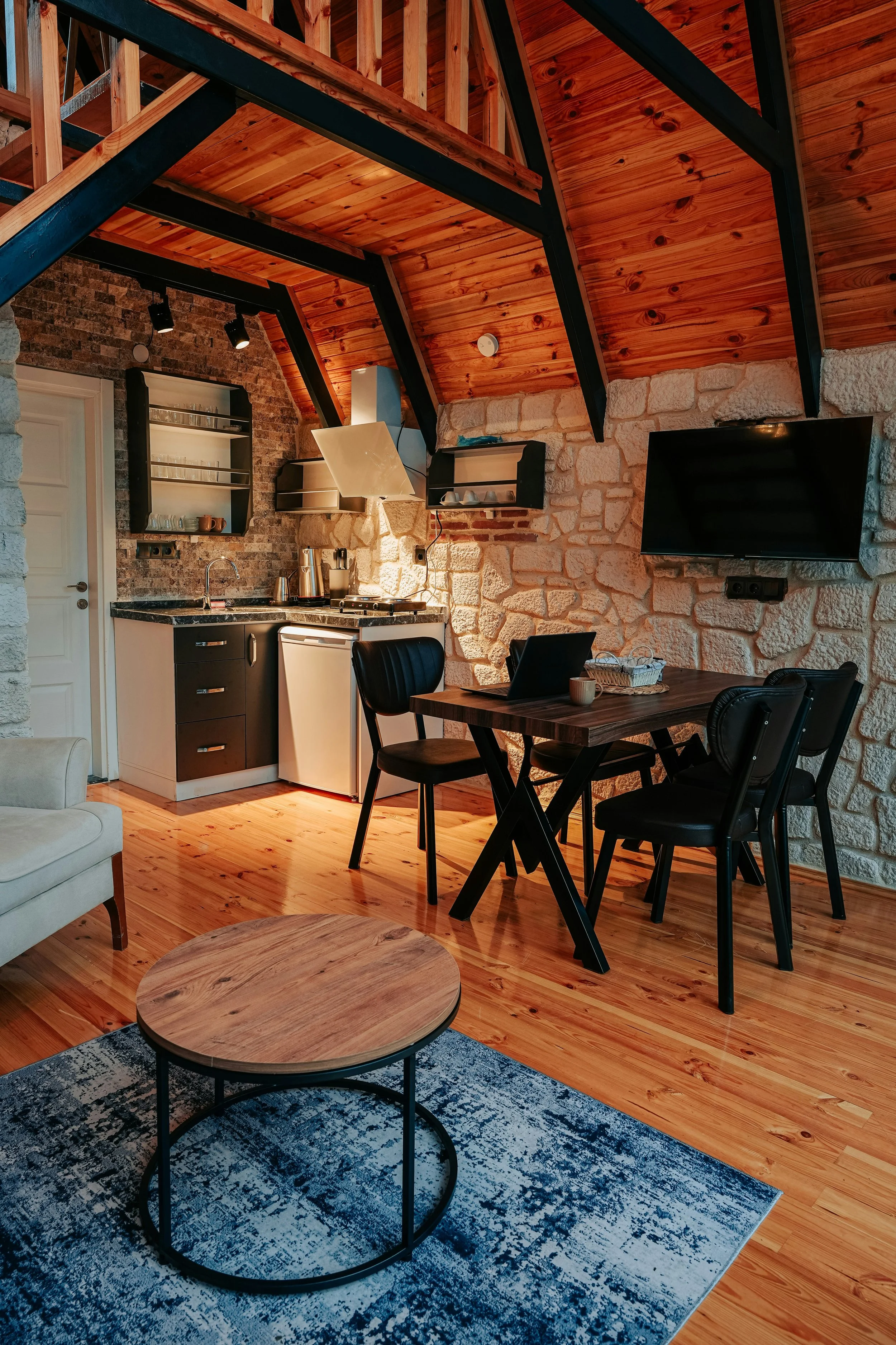 Top Design Ideas for Creating Cozy Social Spaces