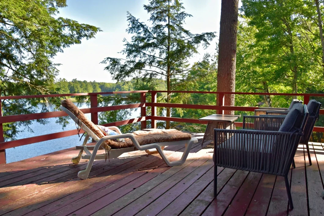 How Custom Outdoor Spaces Increase Property Appeal With Skilled Deck Builders in Red Deer