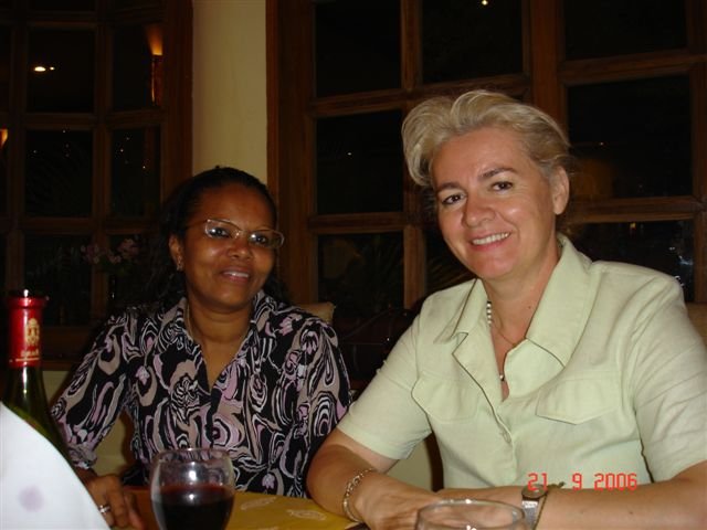 Stela (Kinshasa, 2009) 1.jpg