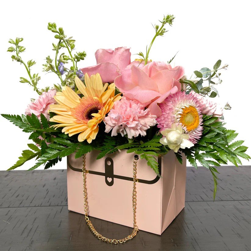 PinkPurseFloralBouqet.jpeg
