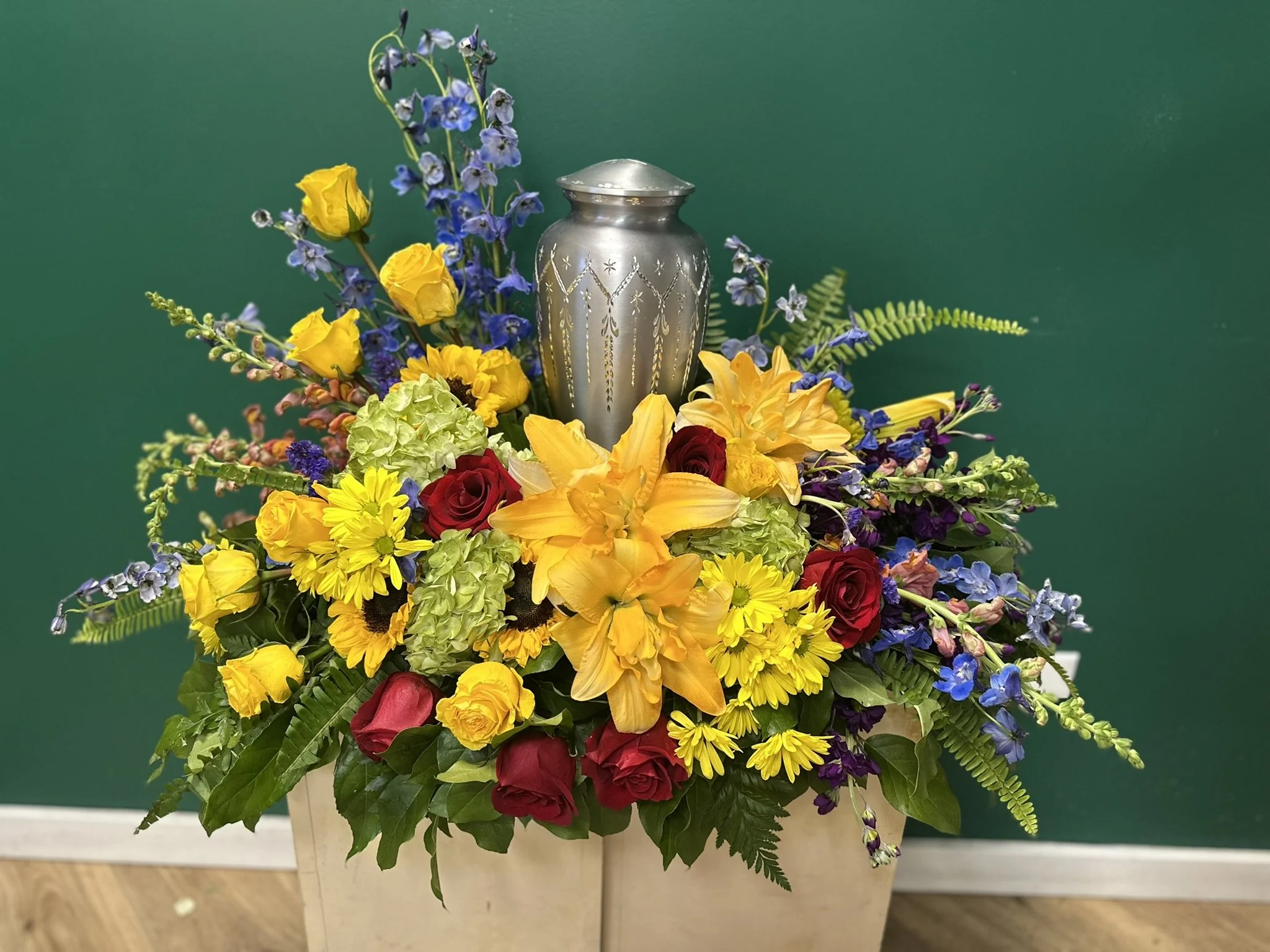 Lighthouse Urn Spray