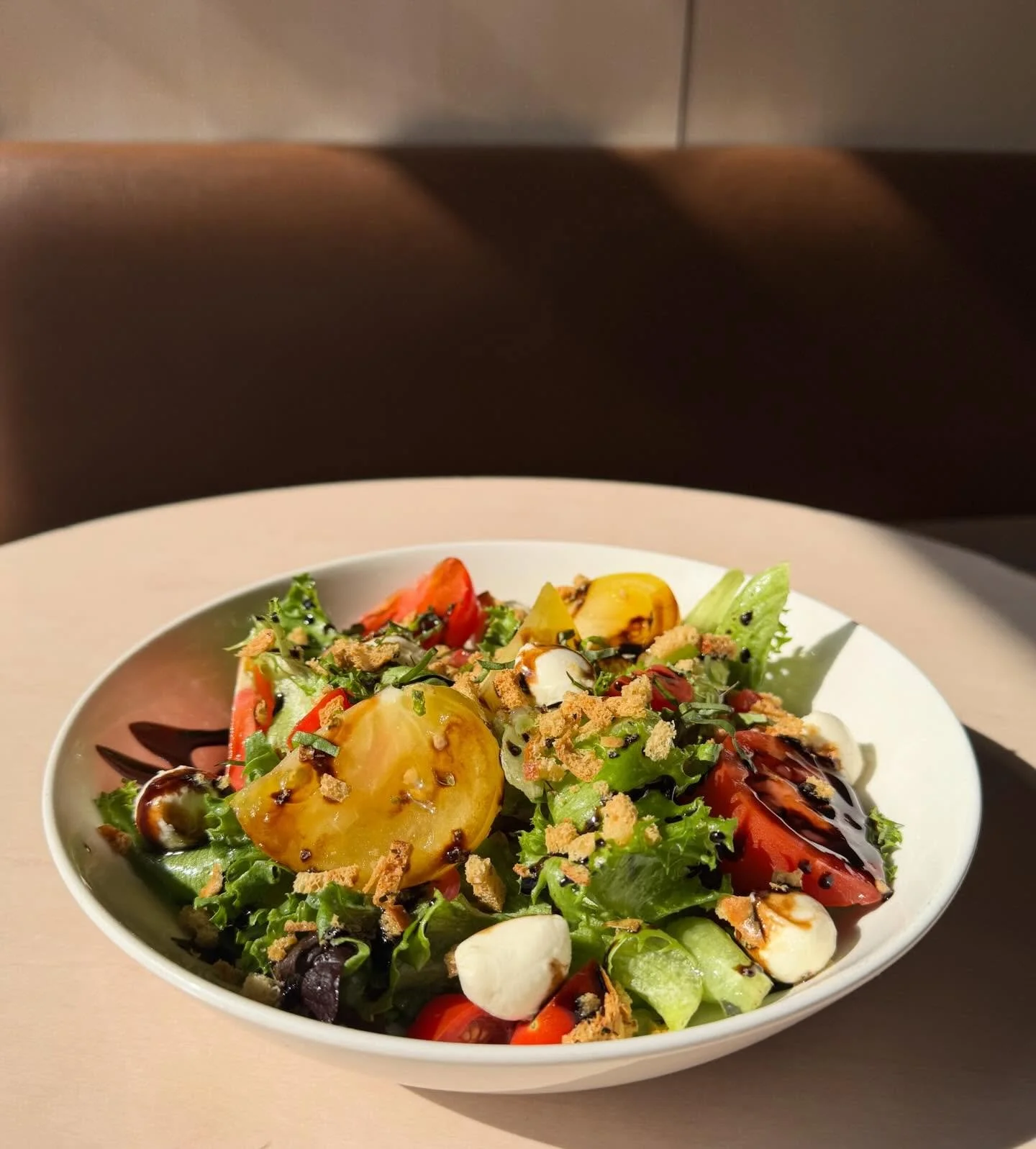 🚨NEW🚨
CAPRESE SALAD 
Haven greens, heirloom tomatoes, bocconcini, croutons, basil, vinaigrette, balsamic glaze