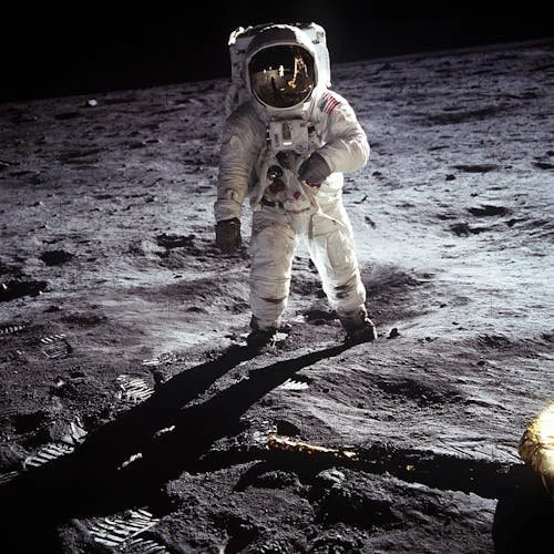 moon-landing-apollo-11-nasa-buzz-aldrin-41162.jpg