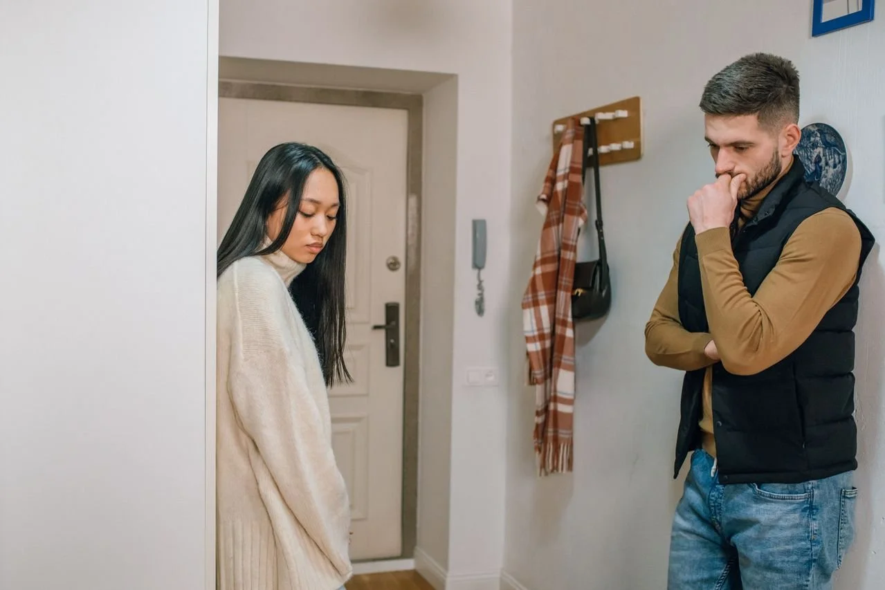 Protective vs. Jealous: Understanding Your Partner’s Behavior
