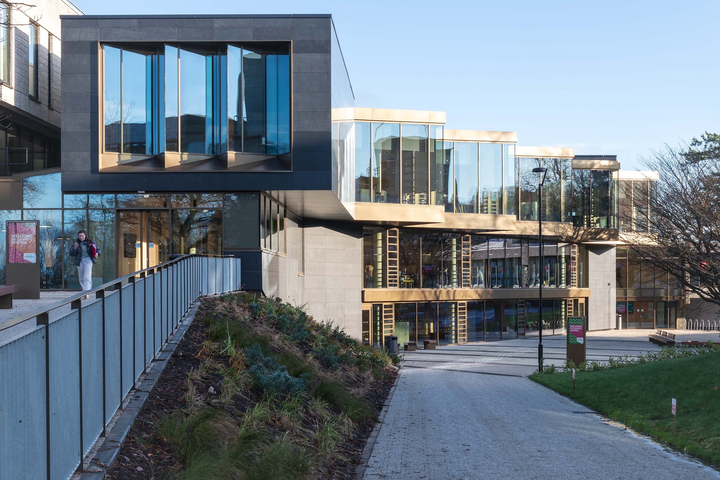 stirling uni exterior .jpg