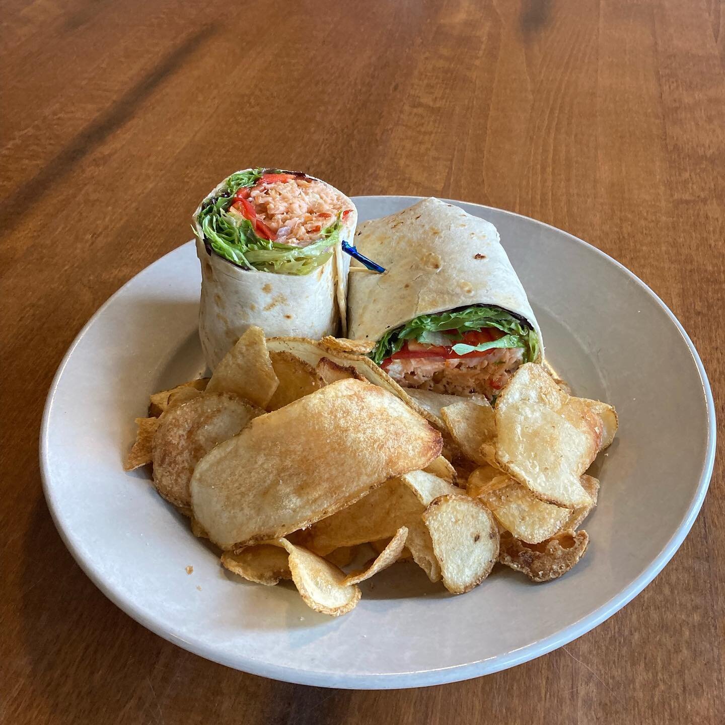 Salmon Wrap Special this weekend! We now have house fried potato chips!! Come by today until 3pm or tomorrow, Sunday 2/19, between 8 and 3! #rochestervt #rochestercafeandcountrystore