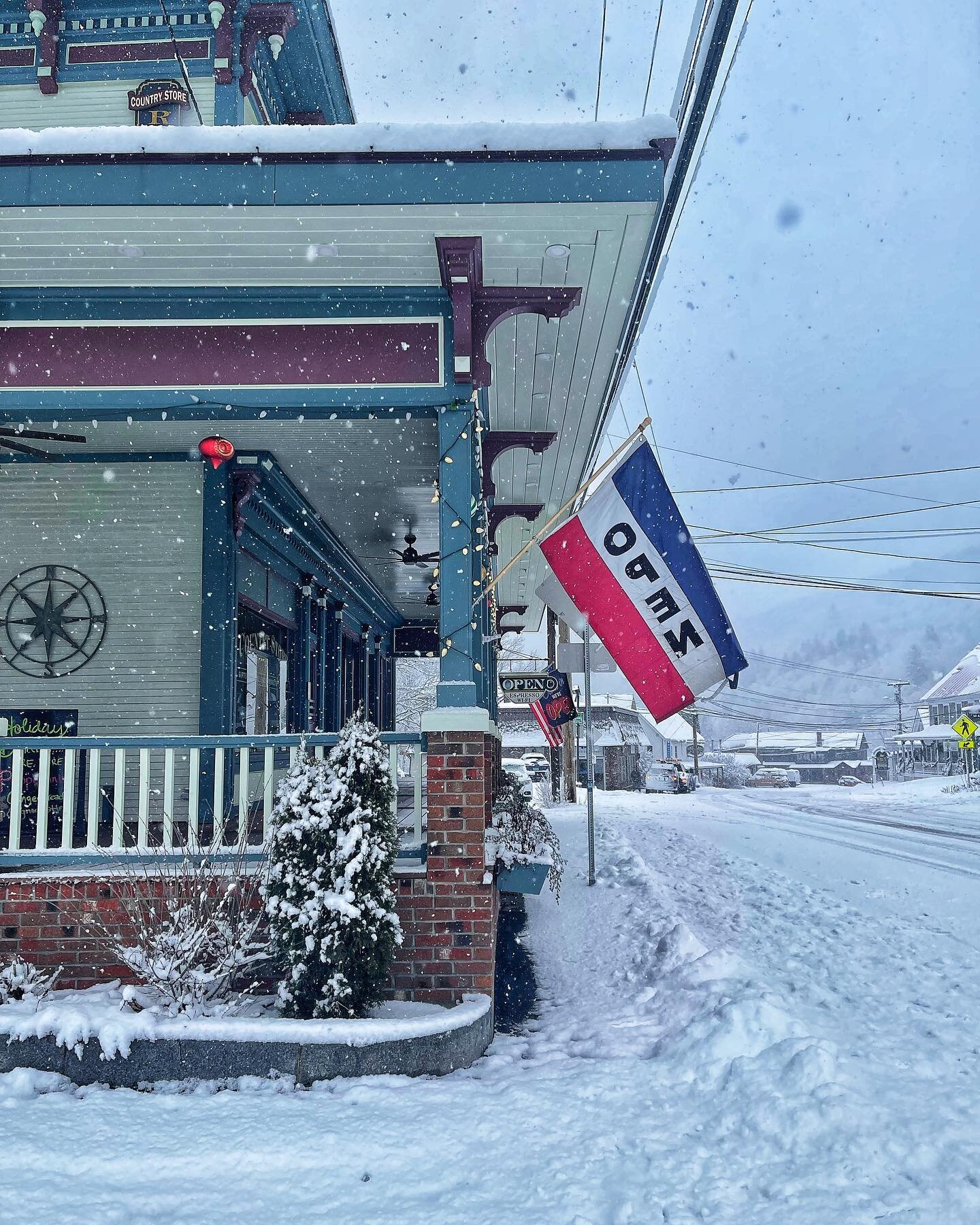 Open, open, and yes, one more open flag to let y&rsquo;all know, you guessed it&hellip; we&rsquo;re OPEN and here for you! To feed you, refuel you, chat with you, laugh with you and thank you for coming out in between the flurries to support us! #sno