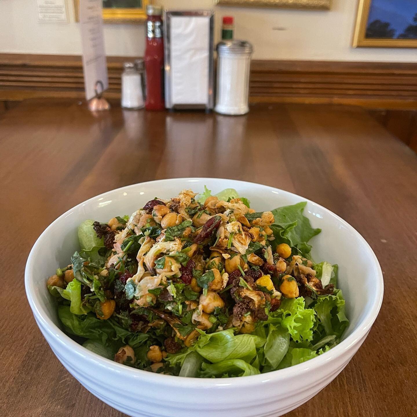 THIS WEEKENDS SPECIAL: Roasted Cauliflower &amp; Chickpea salad with cranberries, tossed in a citrus herb olive oil and served on a bed of spring mix. (GF/V) #rochestervt #rochestercafe #homemadegoodness