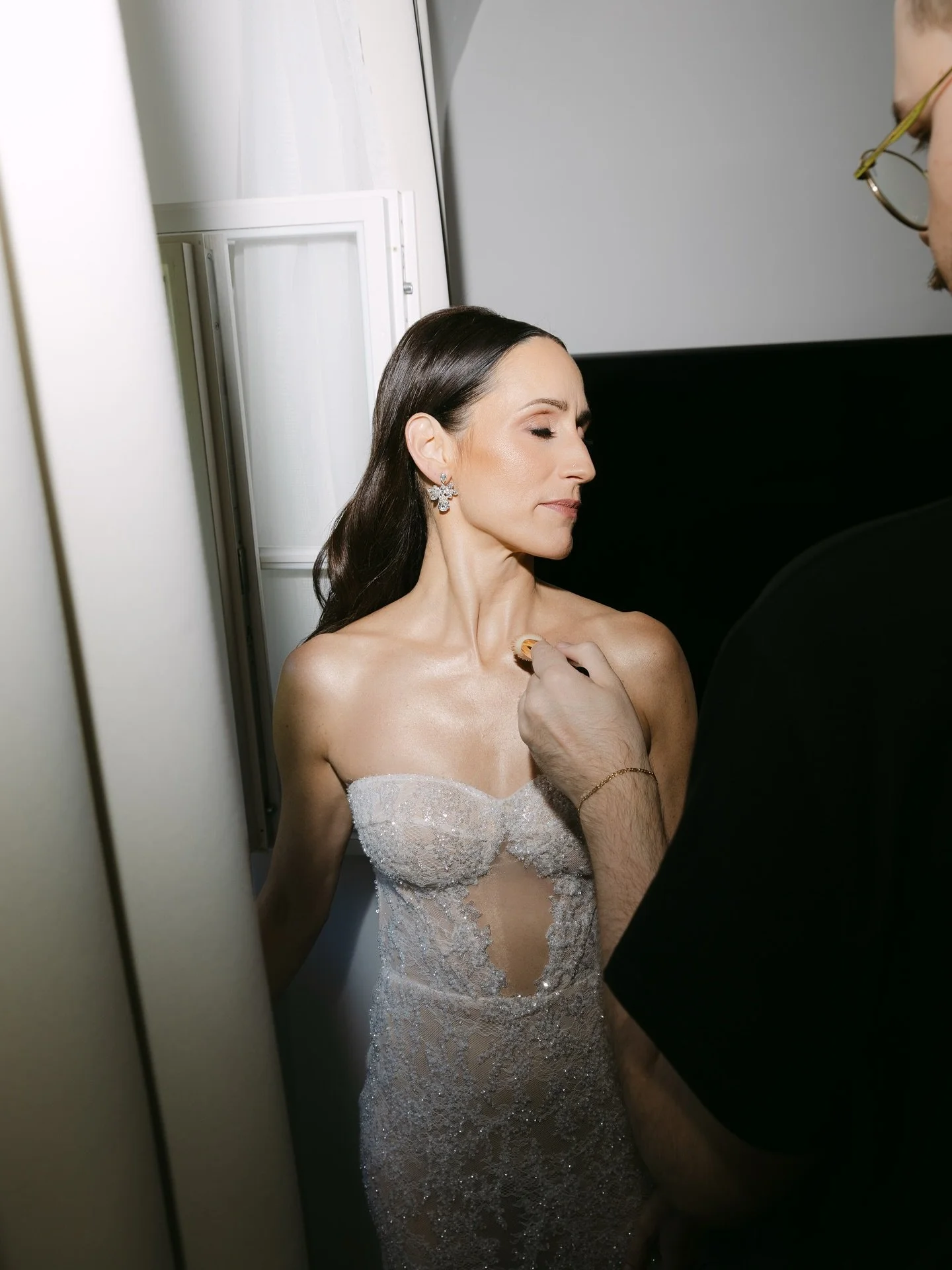 #gettingready #glow #glowingskin #bridalglow 

@schwanzerandreas 
@mm_marlena 
@mario.kren 
@schlossgurhof