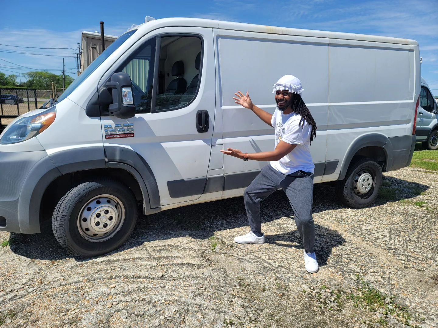 Gratitude knows no bounds! 🙏 Huge thanks to Wiggins Incorporated nationwide electrical and network cabling for their generous donation of our new van. With their support, Kidz N Cameras is embarking on a journey to empower young minds across Northwe
