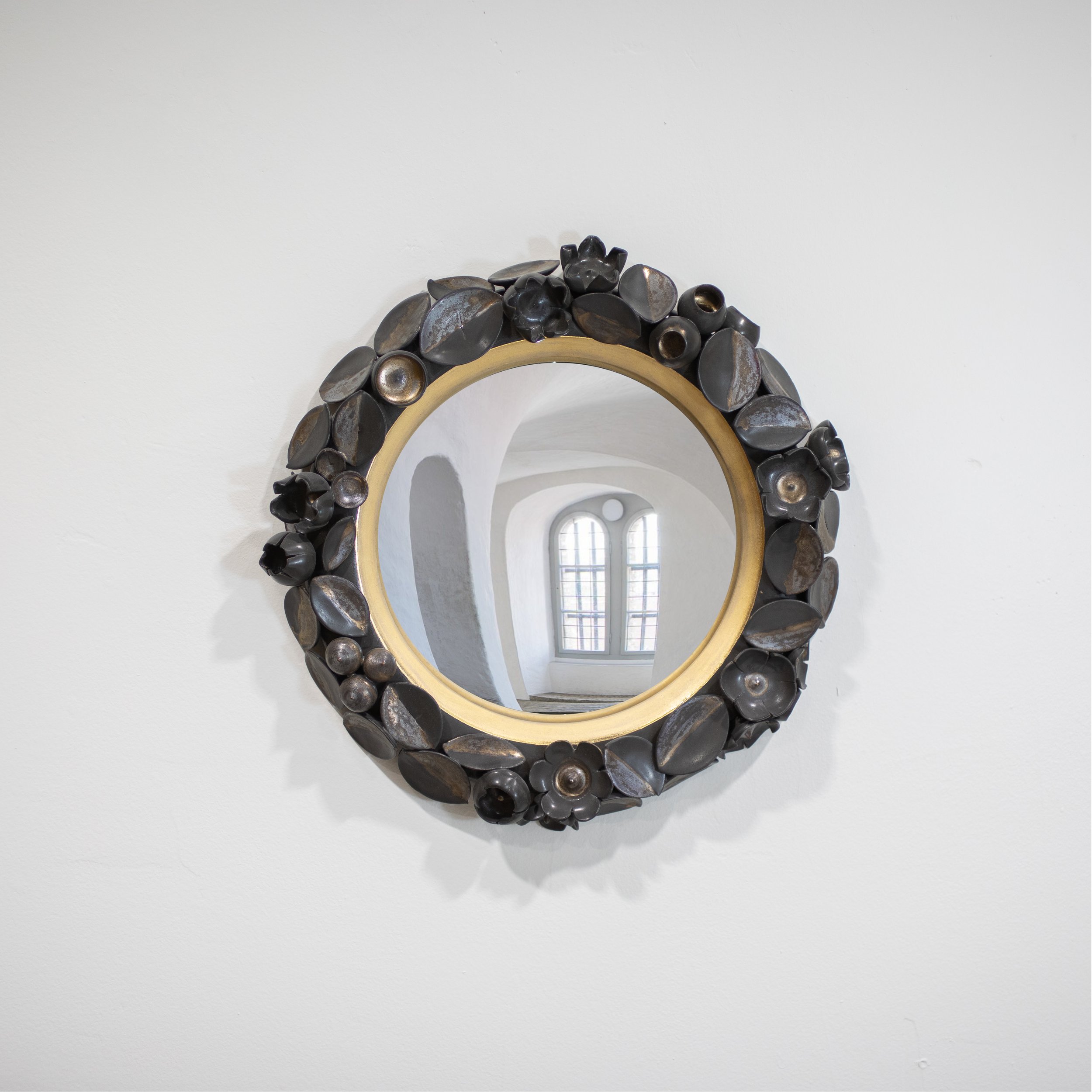 Flora convex mirror