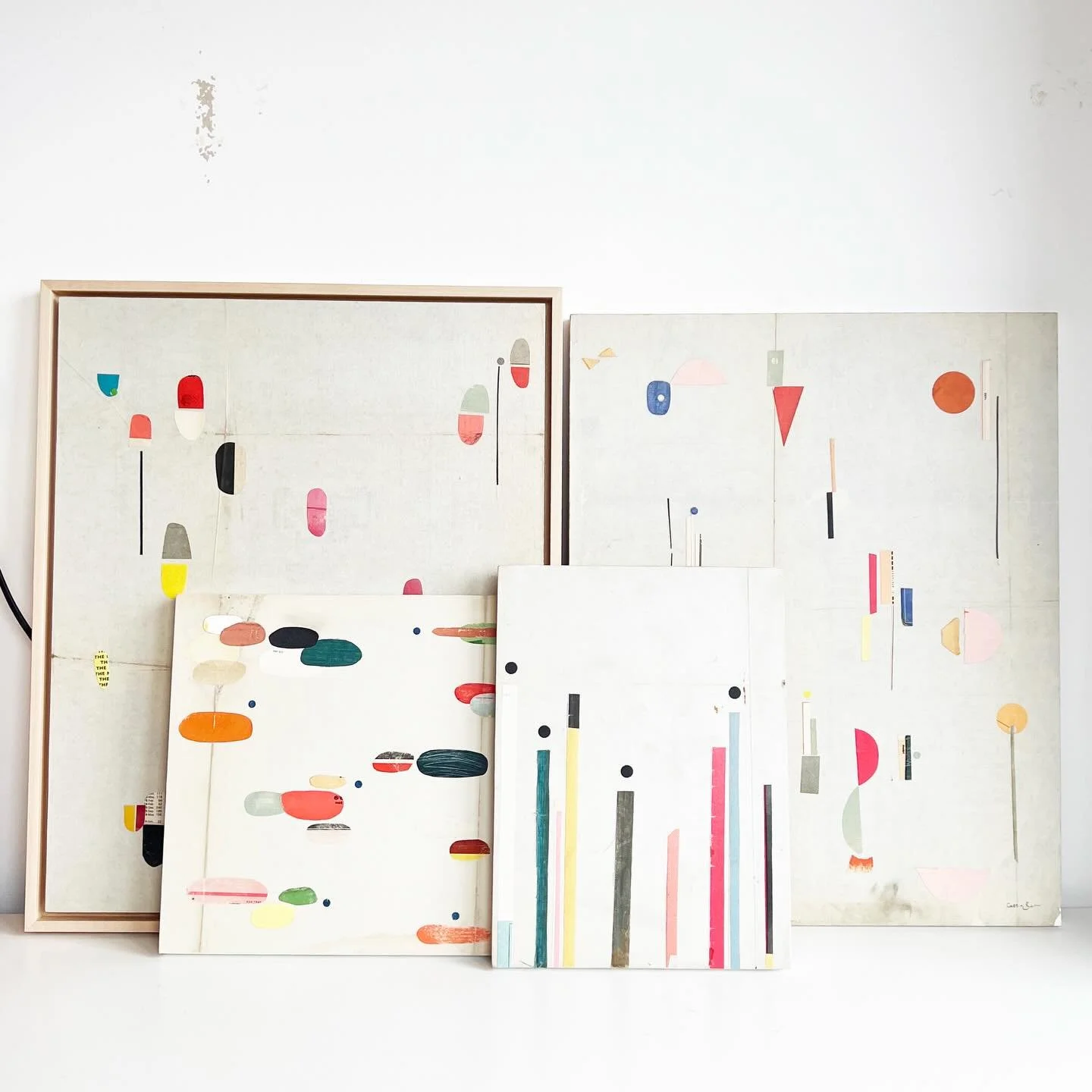 Colourful works ready for the website.
And a tidy area in the studio which is rare.

#collage #minimalism #abstractart #brightonartist