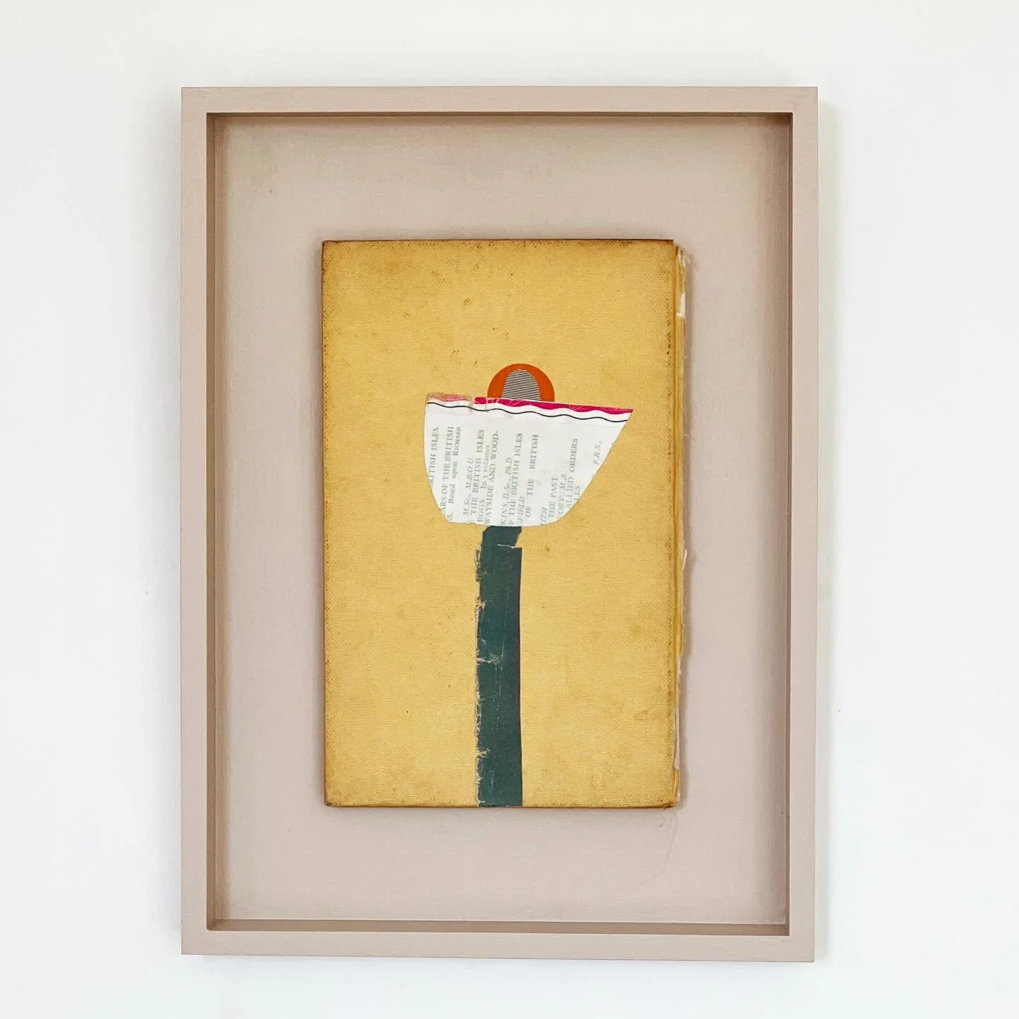 A few flowers for you on May Day. 

I&rsquo;m enjoying this long weekend. It has been restful after all the prep for the open houses. 

Back on it tomorrow, as I prepare for @westhovestudio open house which opens for one weekend only, on the 23rd and