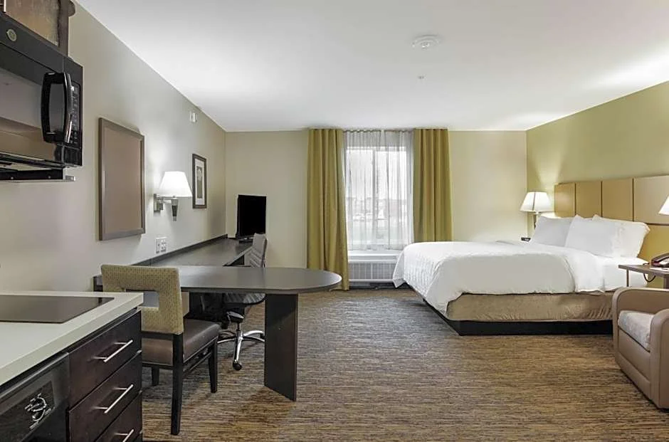 Candlewood Suites