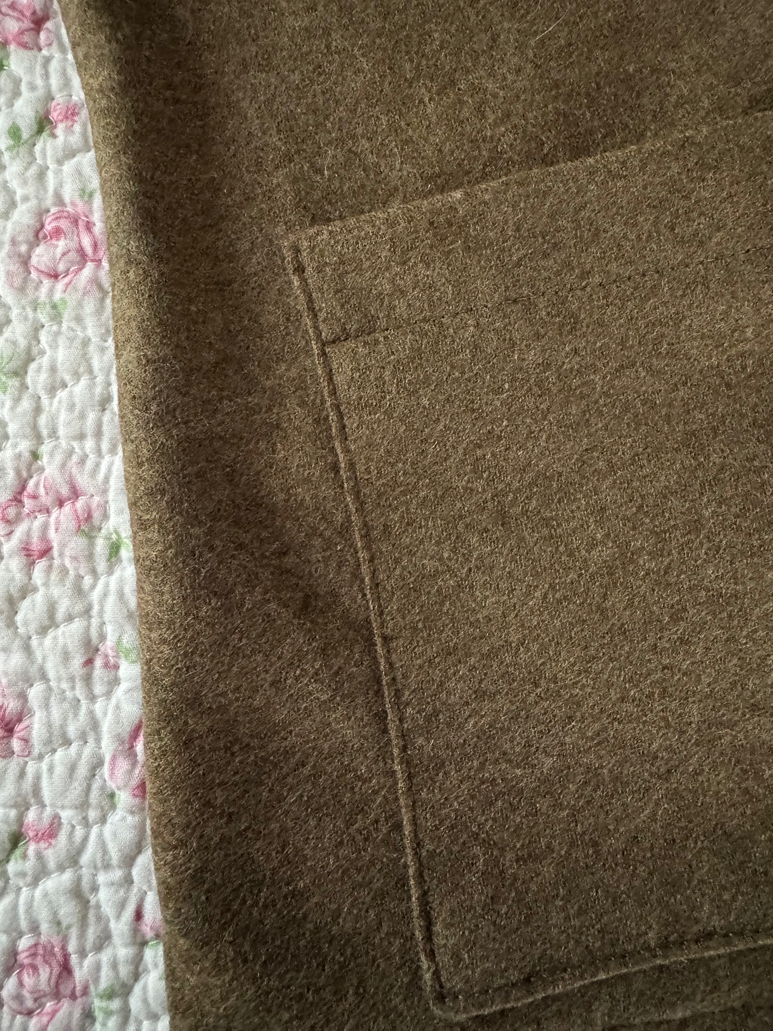 moss-sweater-detail.png