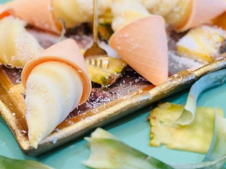 Two-Ingredient pineapple cream Popsicles