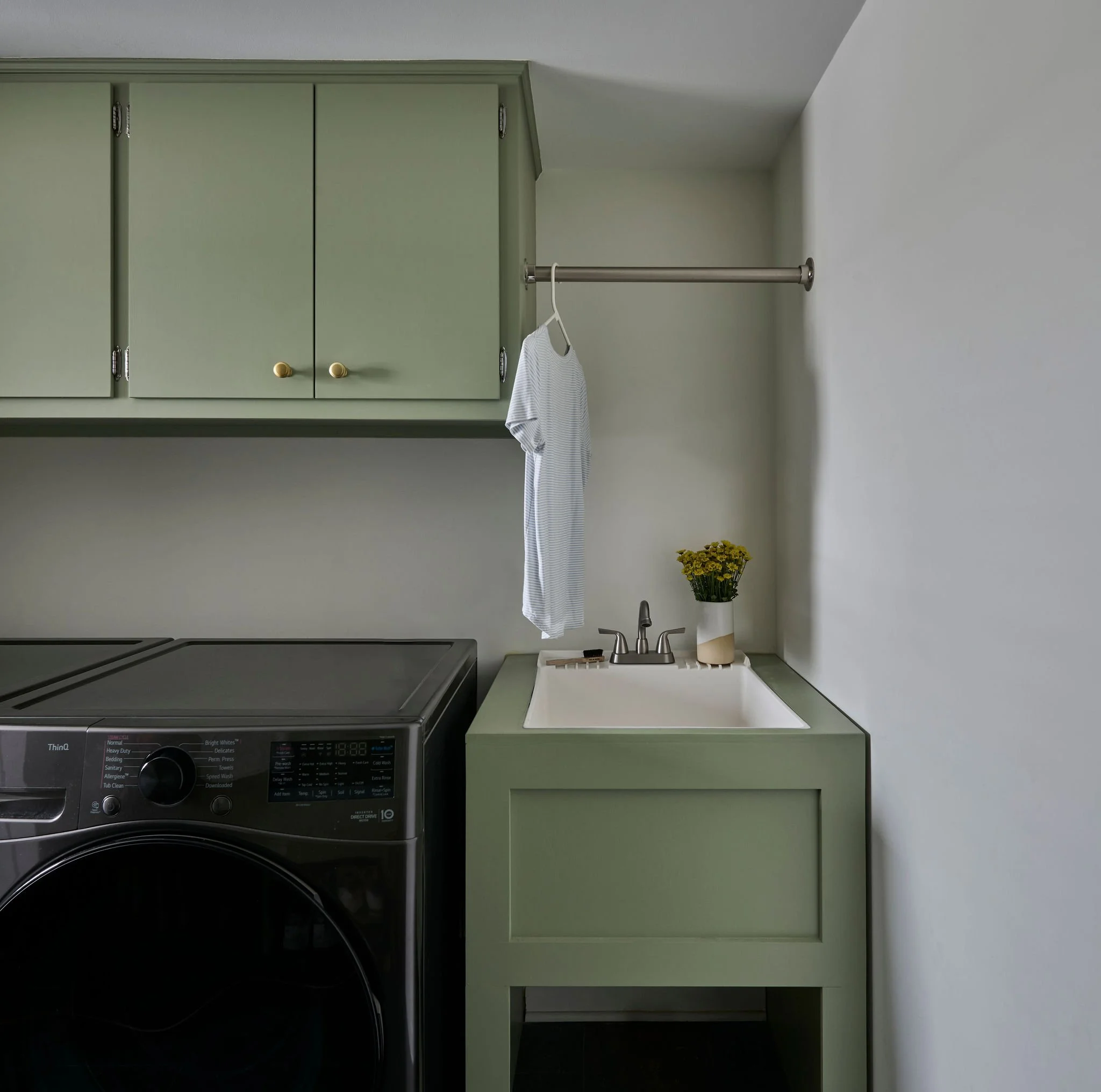 built-in-laundry-room-sink.jpg