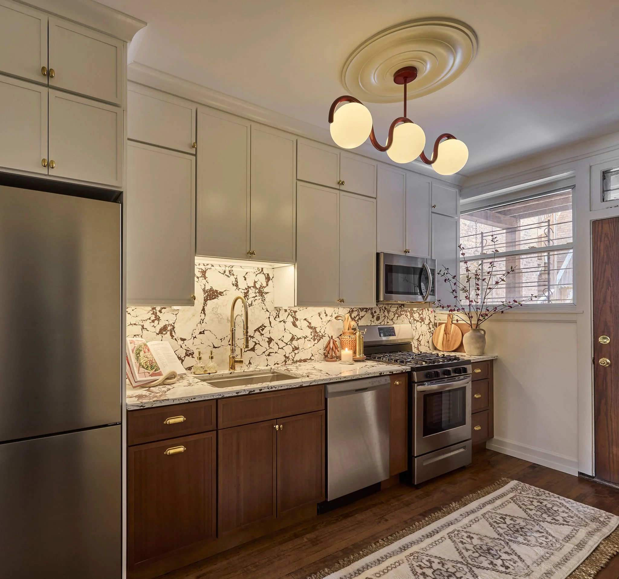 two-tone-kitchen-cabinetry-style.jpg