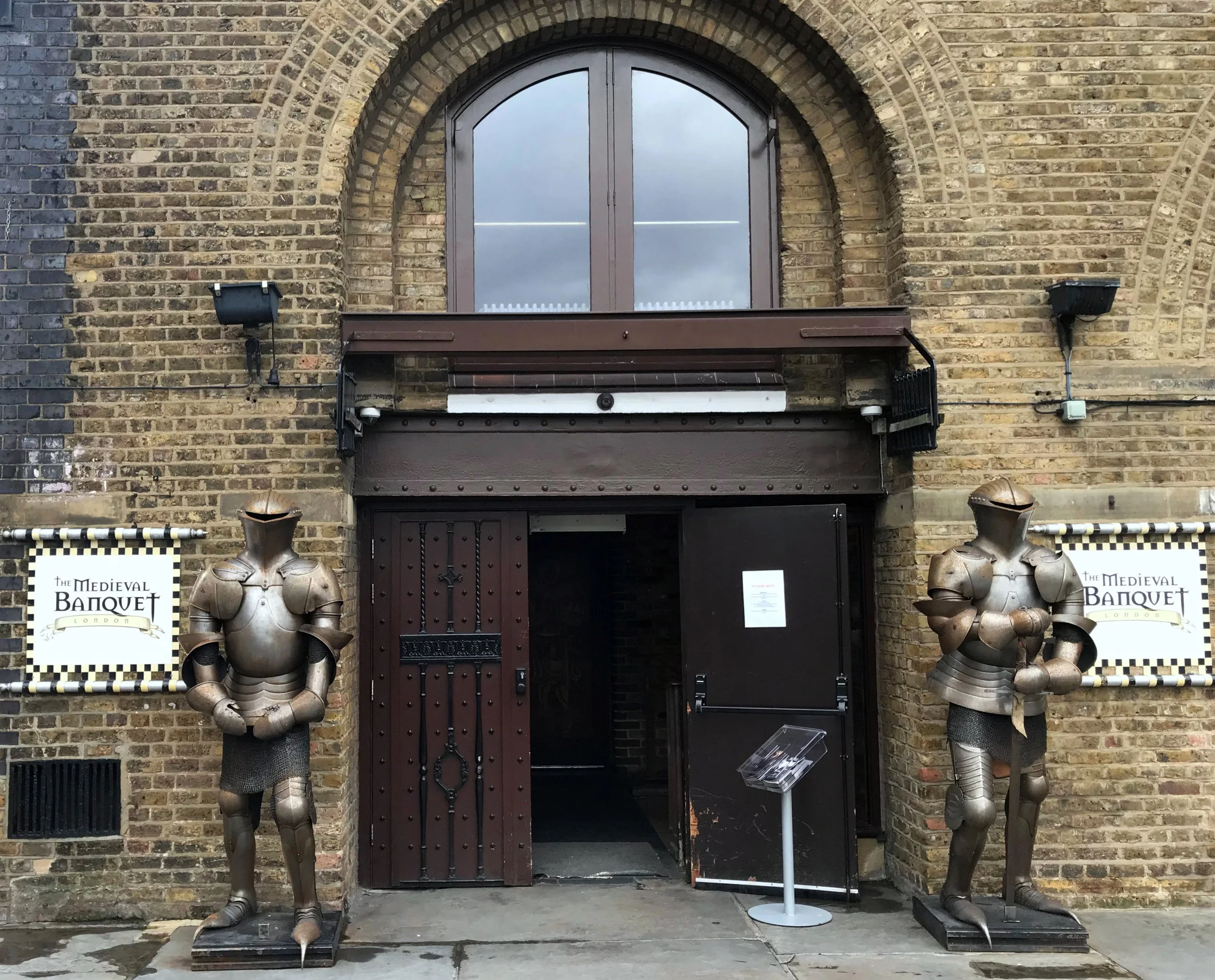 Medieval Banquet Bordersology