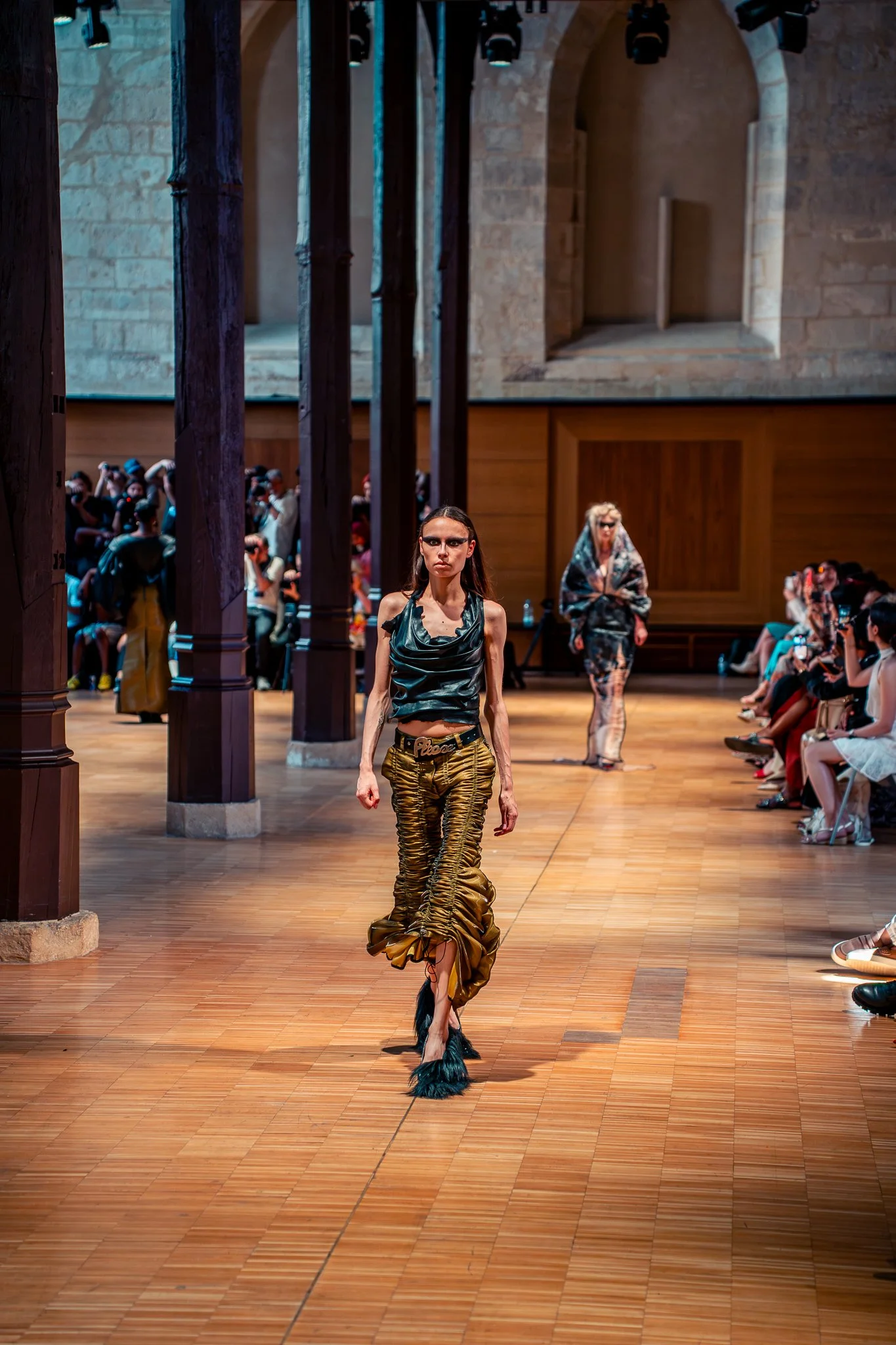 UniqueFashionShow26_ChanyMaria_JacquiEdmont-30.jpg