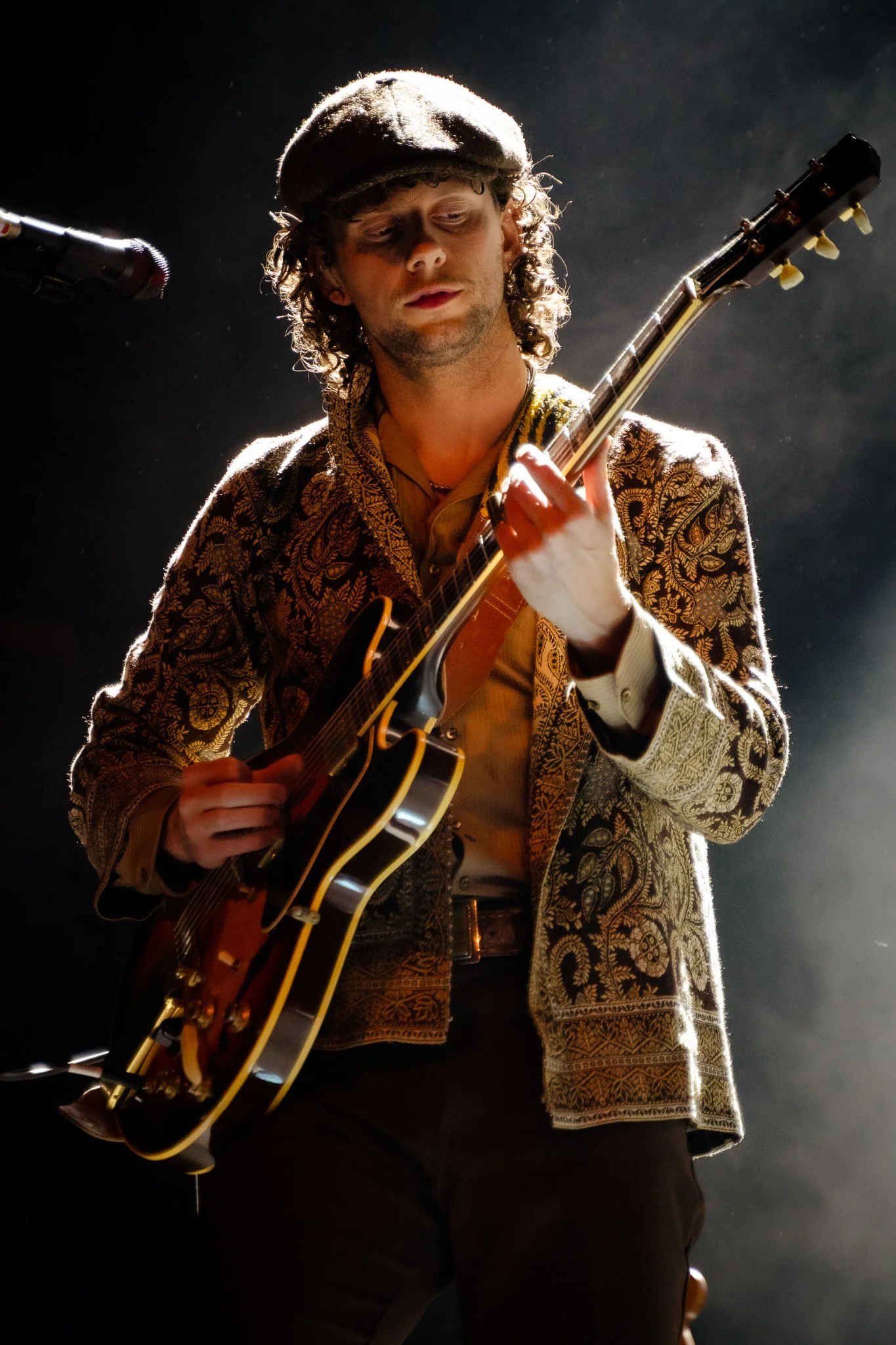 Live music/concert photographer in Sydney. Portraits, band promotional shots, event photography. London Music Photographer, Belfast Music Photographer, Concert photography