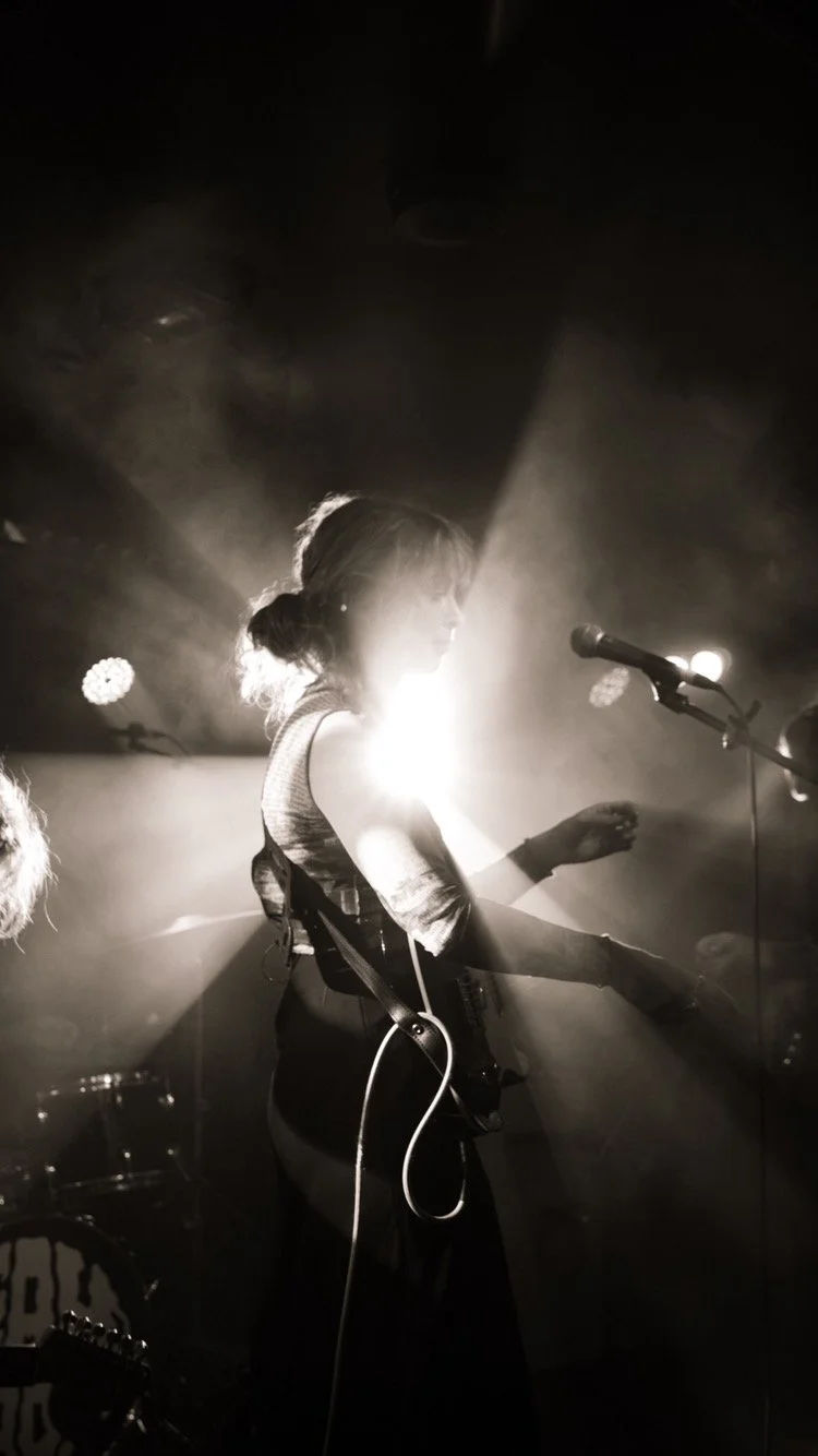 Live music/concert photographer in Sydney. Portraits, band promotional shots, event photography. London Music Photographer, Belfast Music Photographer, Concert photography