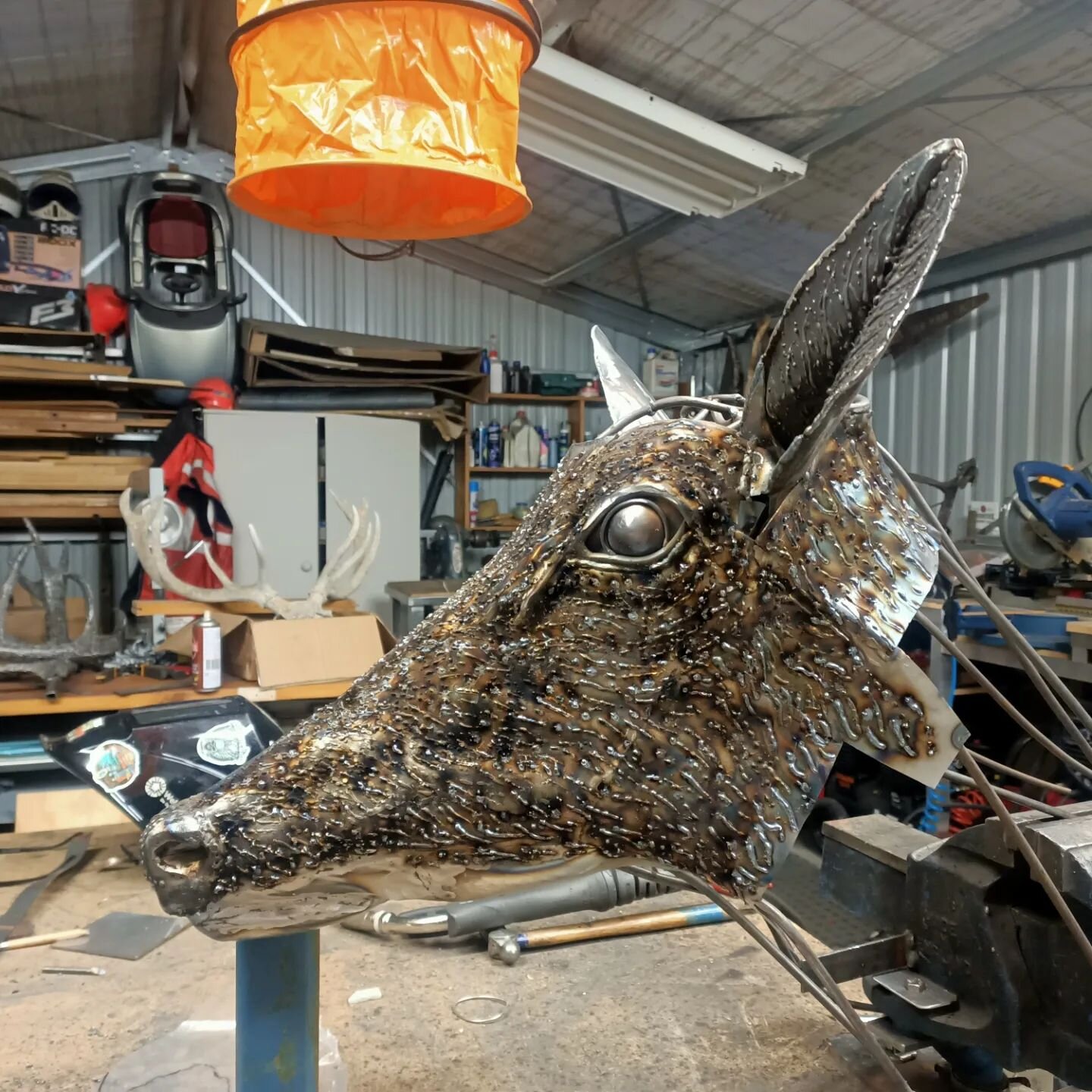 New stag in the making! He's slowly taking shape,slot of details in this one 🥵

#metalsculpture #metalart #metalartwork #metalartist #nzartist #redstag #nzhunting