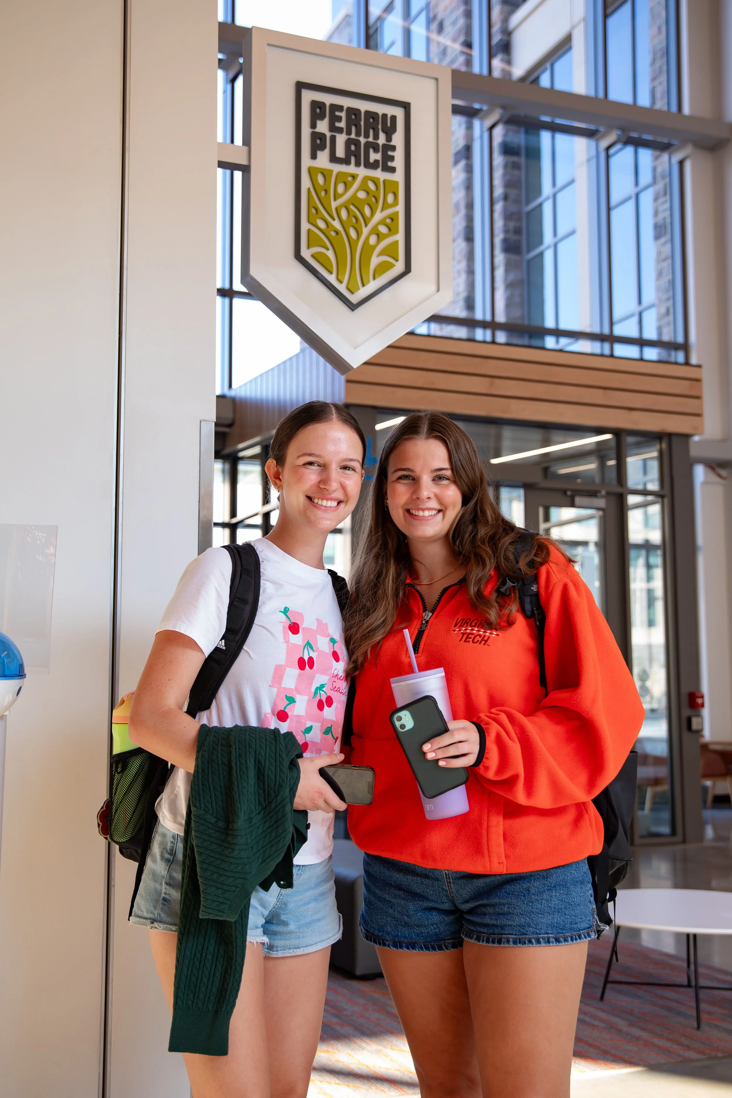 DS20240826 First Day of Class Dining DV 009.jpg