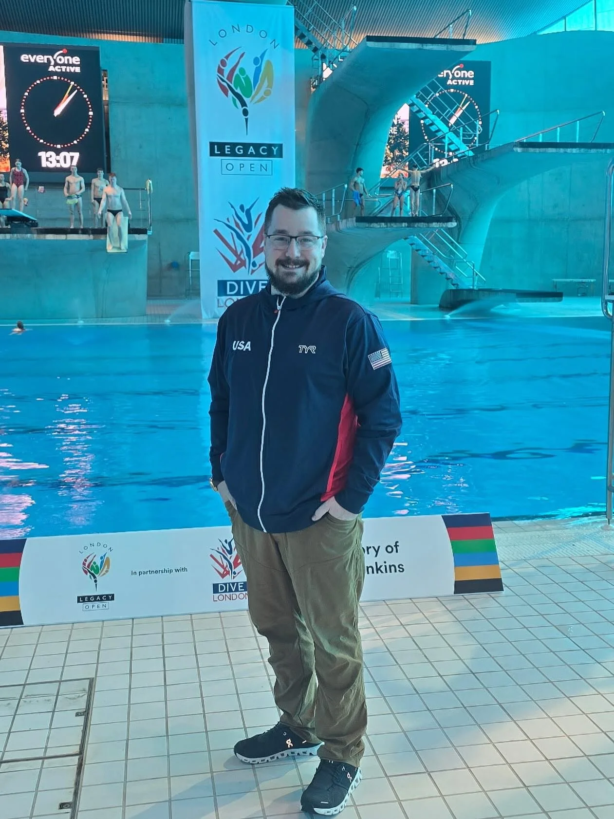 Shout out to Coach Aaron who is supporting Team USA in London this week! 🇺🇸
.
#teamusa @usa_diving #goteam #coaches #medical #competition #diving #london #londonlegacy
