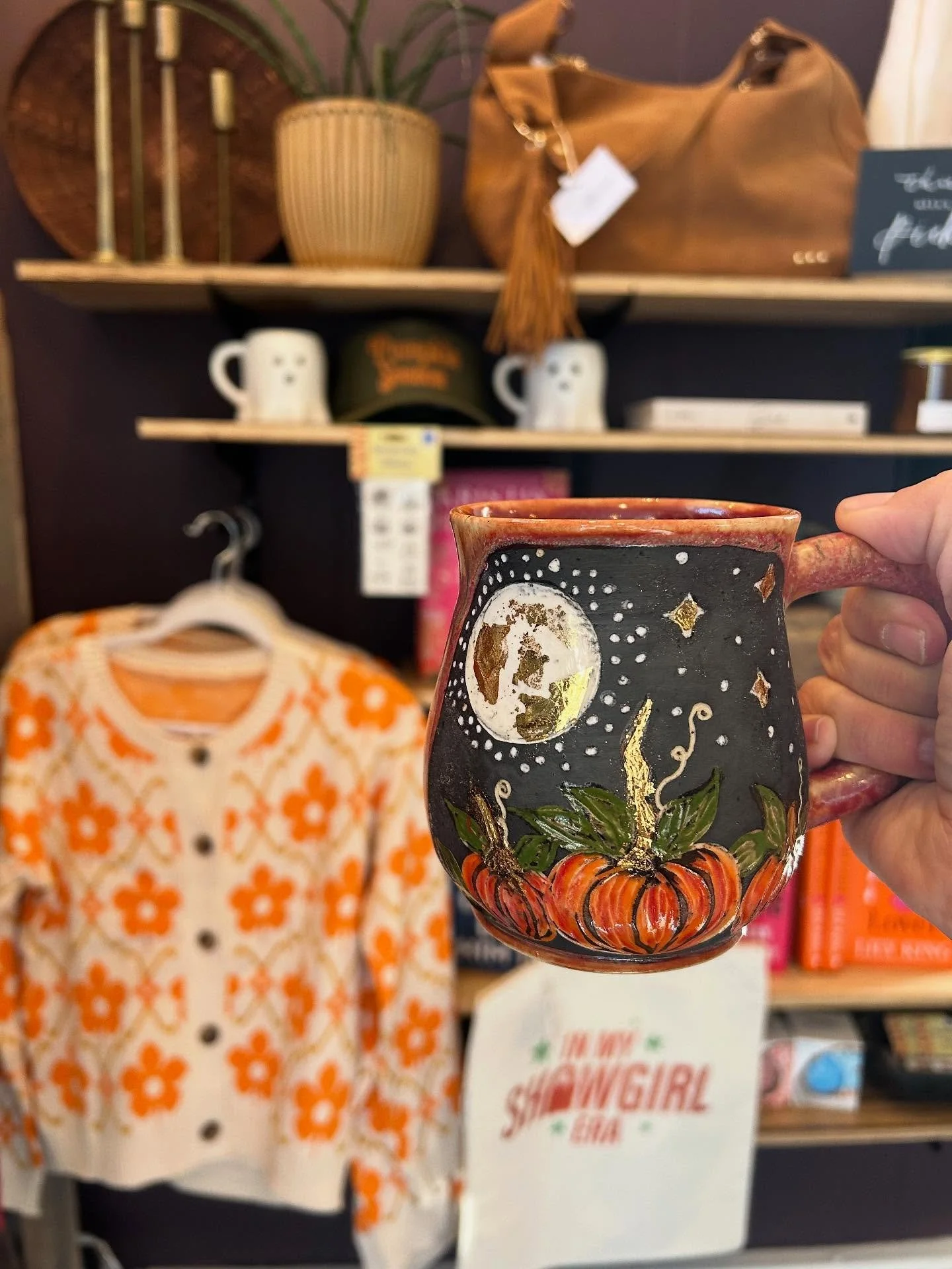 Open Sunday 10-4 because we need you to soak in all of these dreamy October vibes before they go! 🧡🧡

Cant make it in, shop online and receive a surprise free gift with purchase.

Our NEW online store is excited to welcome you in!

https://thebirda