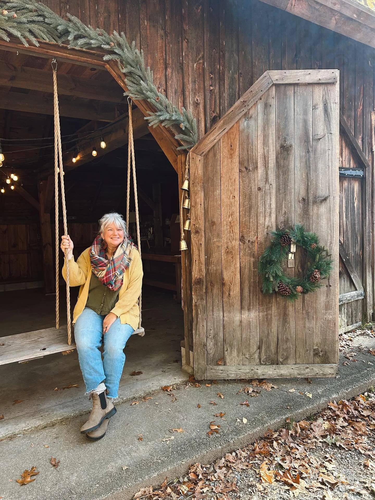 Tonight I&rsquo;ll host the Bird &amp; Bear&rsquo;s first sip &amp; shop of the holiday season in our downtown space, and next week I&rsquo;ll host Friendsgiving for Bird &amp; Bear Members in the barn. 

In between we&rsquo;ll gather for workshops, 