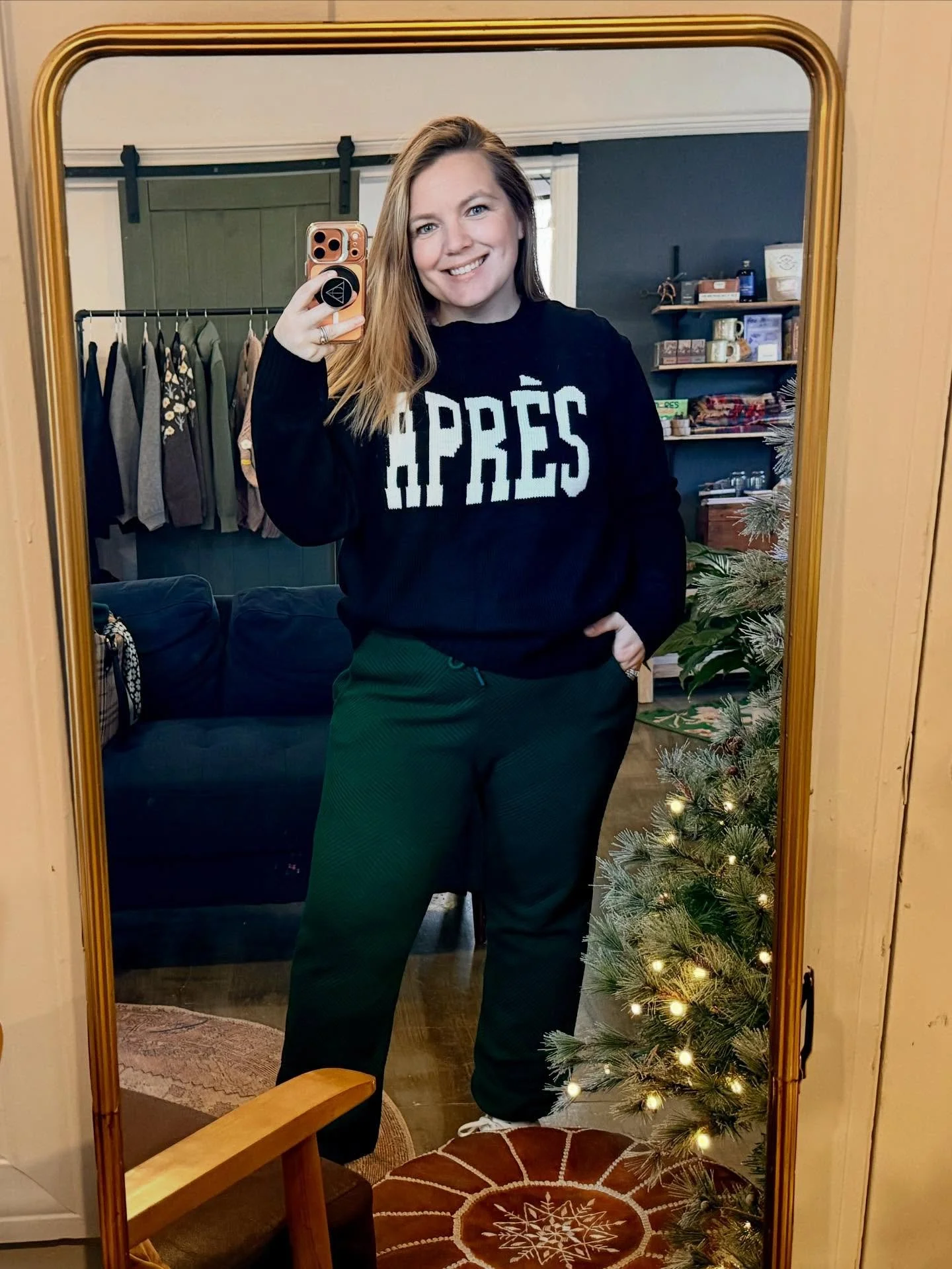 We love our shop strategy &amp; sparkle days with Ashleigh! 

Now that she&rsquo;s got the Bird &amp; Bear&rsquo;s new online store up and running, she wanted to share some of this week&rsquo;s favorites shop picks.

1. Apres Sweater: &ldquo;Apres fo