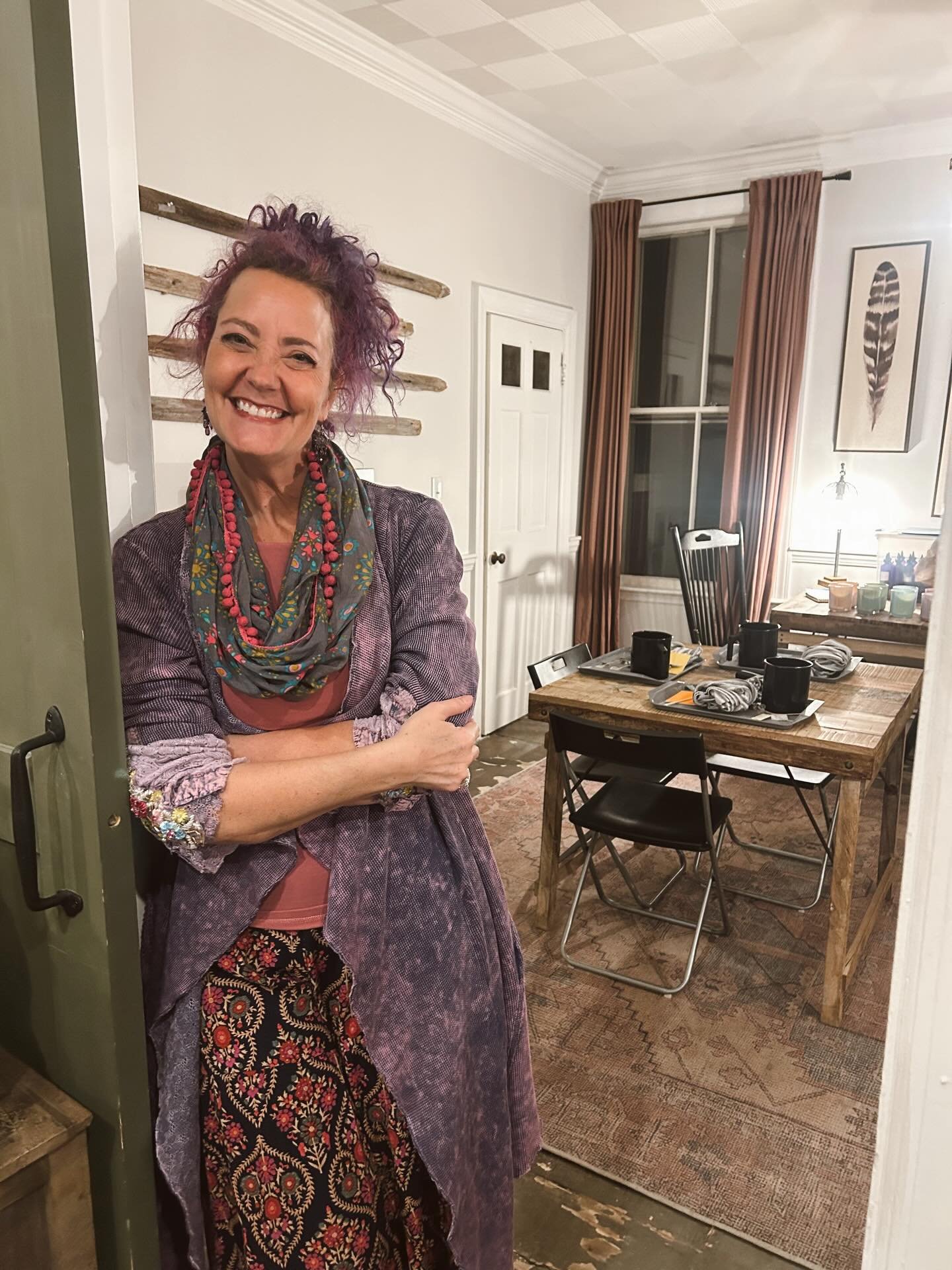 After more than a few dark, stormy and super sick &amp; stressful days, I am beyond thrilled to be stepping back into the Bird &amp; Bear and welcoming back this bright light! 

Heather from @hedgeandheatherapothecary1 is back this week with 2 worksh