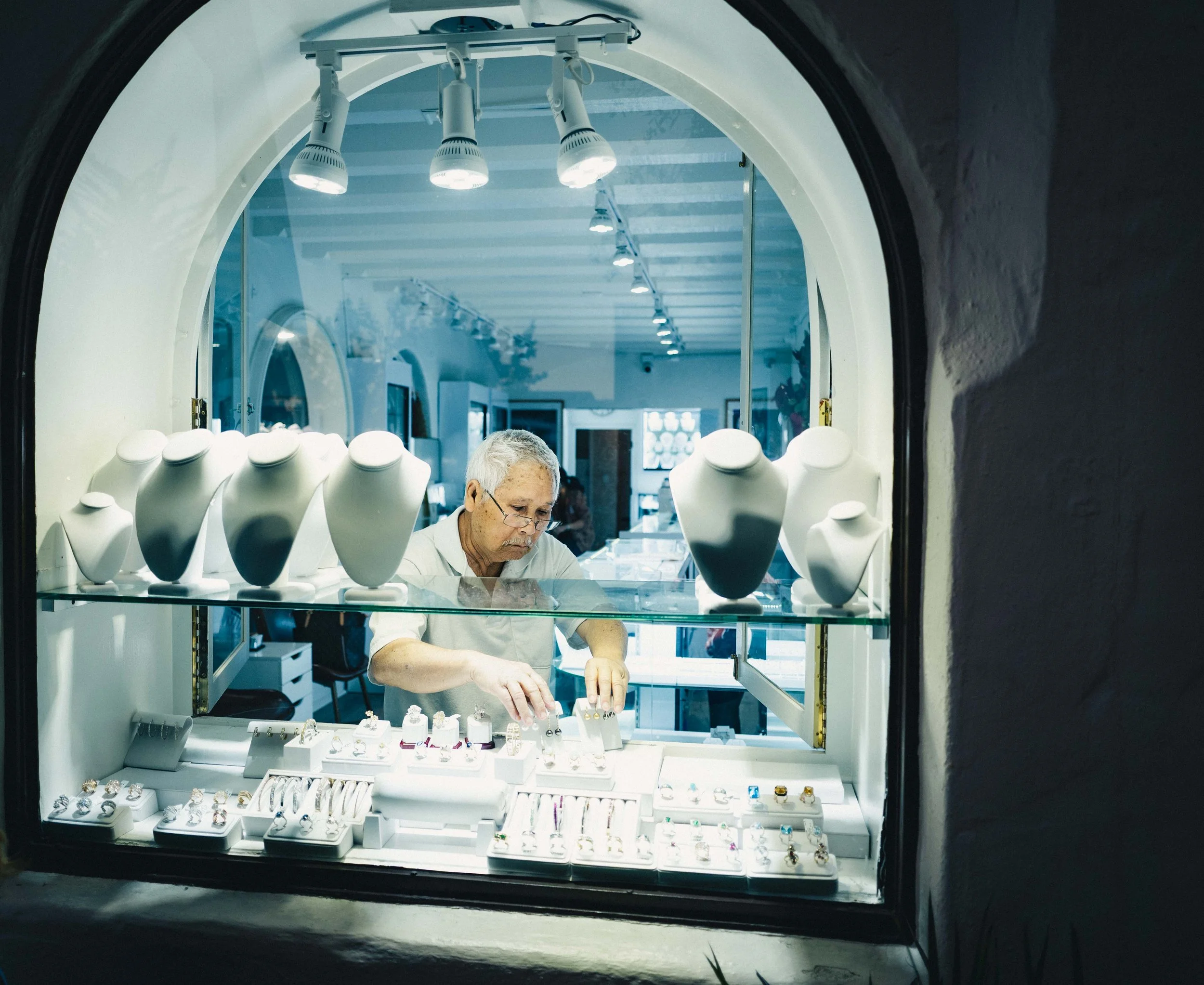 Danielle and Ian's 9 Year Anniv-7748.jpg