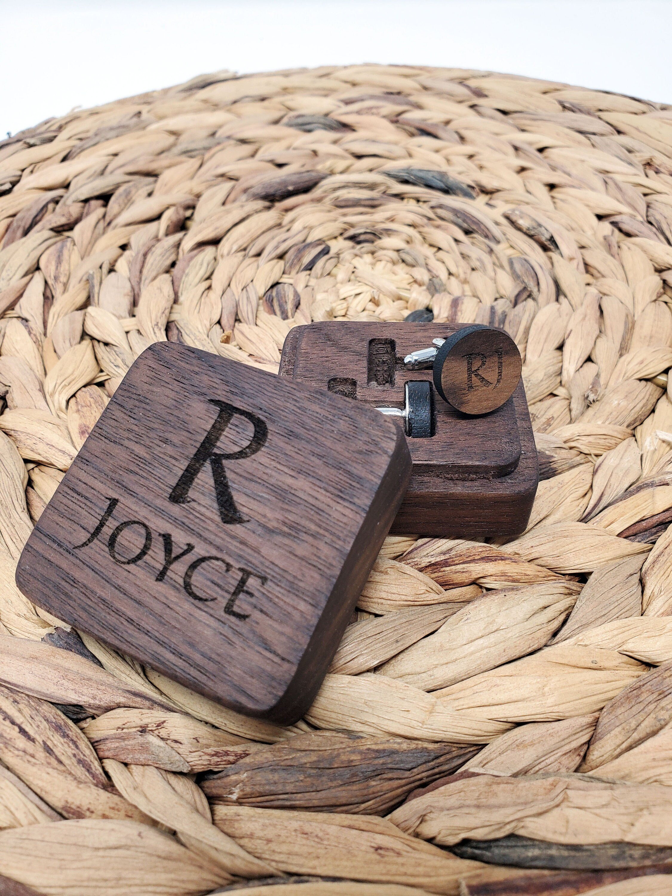 https://i.etsystatic.com/24400355/r/il/4fb3d0/4218369663/il_fullxfull.4218369663_rghh.jpg