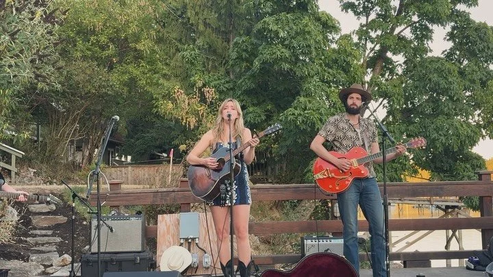 when the road is soft and sweet 🩵 

1. Strummin our song &ldquo;See You There&rdquo; @gorgeharbourmarinaresort 
2. Our fav beach cat cuddling up 2 catluvrdaddy @heriotbayinn 
3. Humpbacks outside of whale town 
4. Soundchecking a new song 📹 by @par