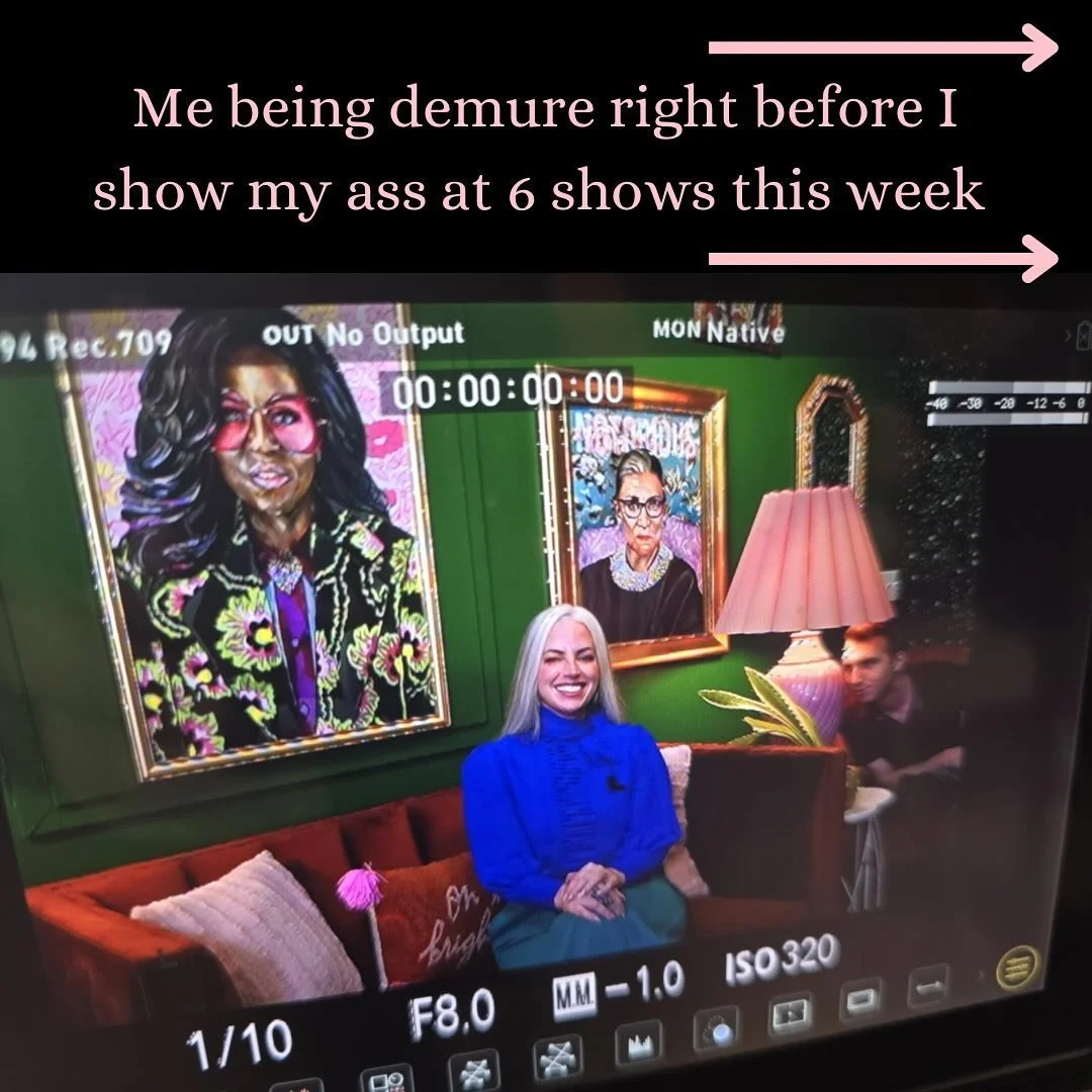 💖LOUISVILLE &amp; CARMEL IN💖
Big long show week: 
🎶 I&rsquo;ll be playing an iPod in the Roast of the 2000s at @planetofthet 🎶
📣Then I&rsquo;ll be opening for @raanancomedy at @louisvillecomedy on Sunday 📣
🚗 Then off to Carmel for a cool free 