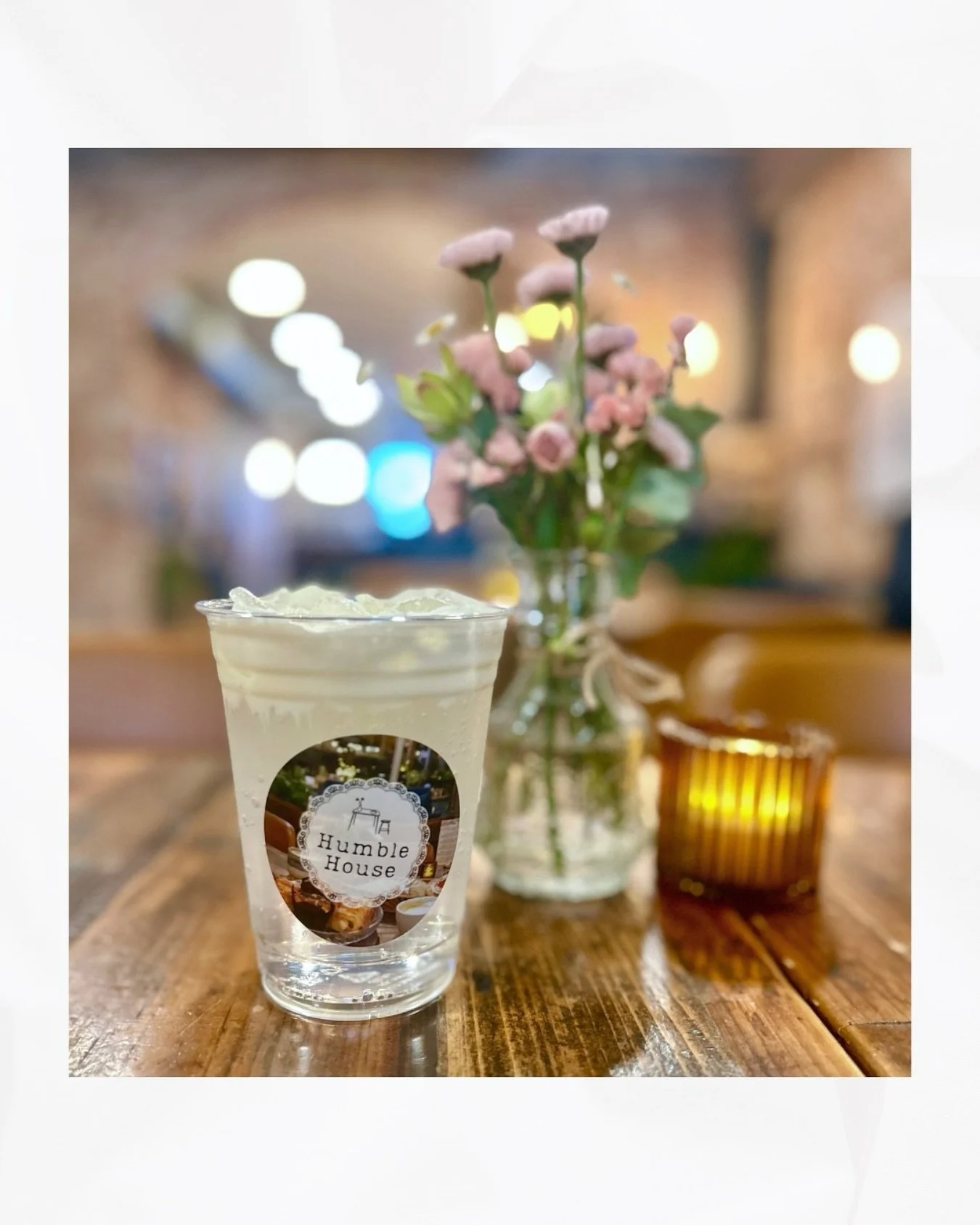 Fall menu highlight:▫️CREAM SODA MOON JUICE ▫️is nostalgicly delicious! Lotus plant power concentrate, cream soda, and cold foam&hellip;.. ⚠️WARNING, it is highly addictive! 

#moonjuice #creamsoda #energydrink #lotusplantpower #lotusenergy #fallmenu
