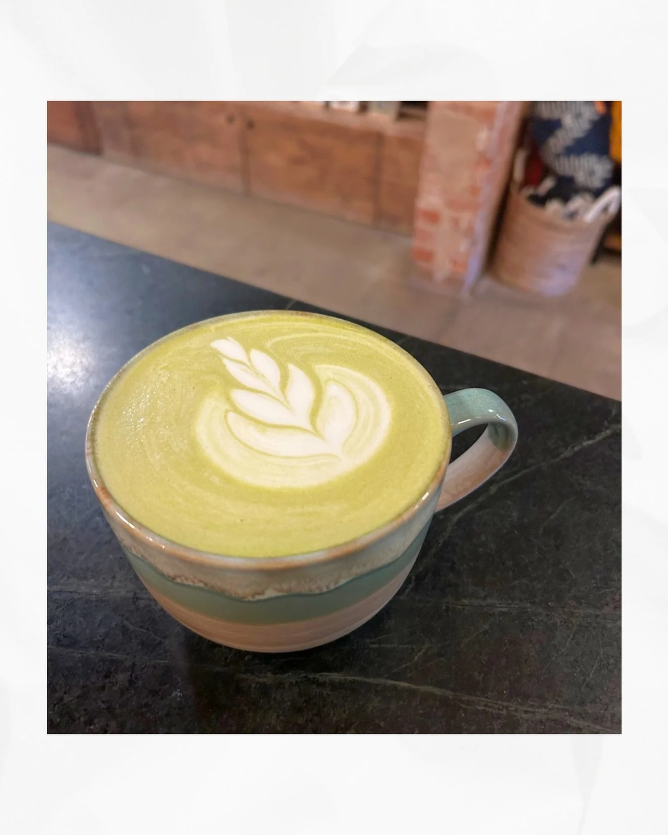Caramel Apple matcha for the fall menu win! 🍎🤎🍵

#caramelapplematcha #matchalatte #fallmenu #falllatte #humblehouse #humblehousecafe #coffeeshop #batistalife #craftcoffee