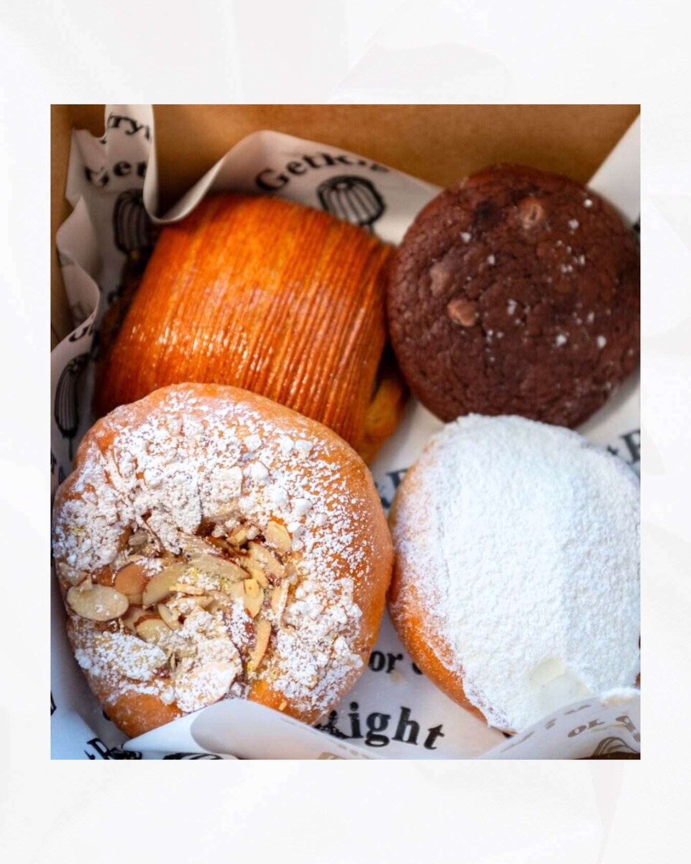 🥐&hearts;️ We are super excited to announce that we are now serving @_getrights_  pastries at Humble House!!! If you know, you definitely know. If not, get on down here and try them out! 

Personal recommendation: 🟤🟢🥐 chocolate pistachio croissan