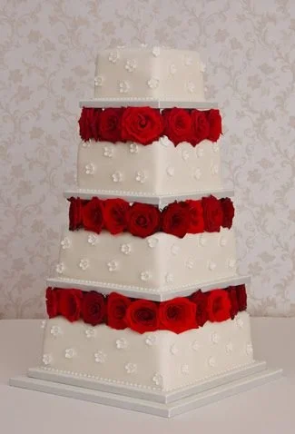 WEDDING MY WEDDING CAKE.JPG