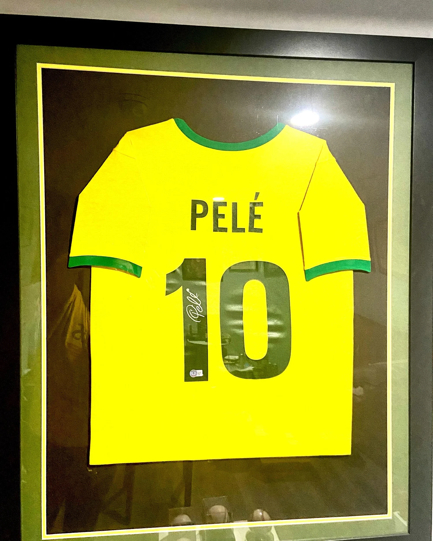 PELÉ SIGNED AUTOGRAPHED Brazil World Cup Jersey Display - Beckett
