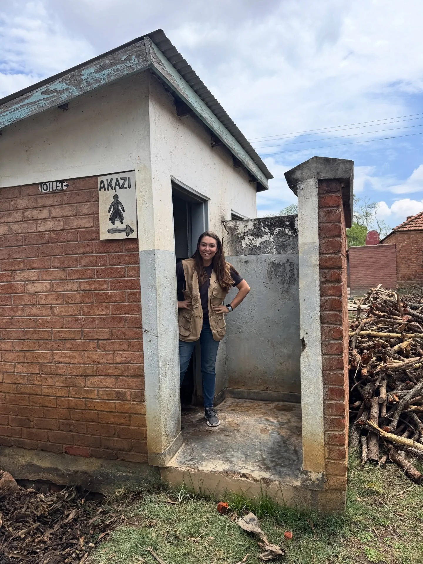 A little photo recap from Dedza ✨
Our ED and DD joined our District Coordinator for deep-rural monitoring visits&mdash;and honestly, it filled our hearts right up.

One of the best moments? Seeing our @carveafrica_malawi menstrual health manual liter