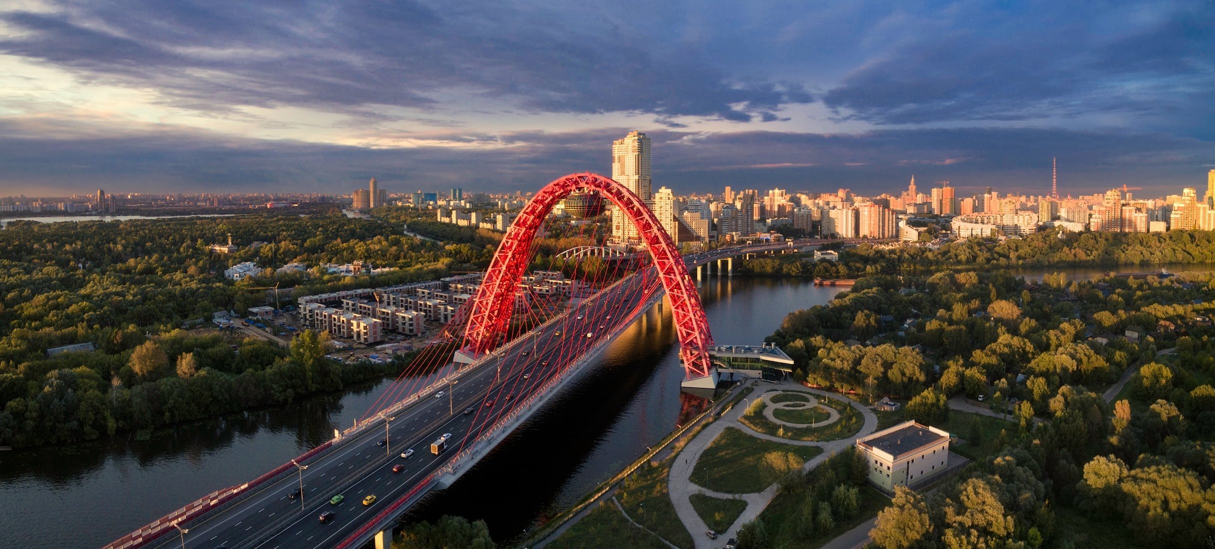 Moscow bridge panorama copy.jpg