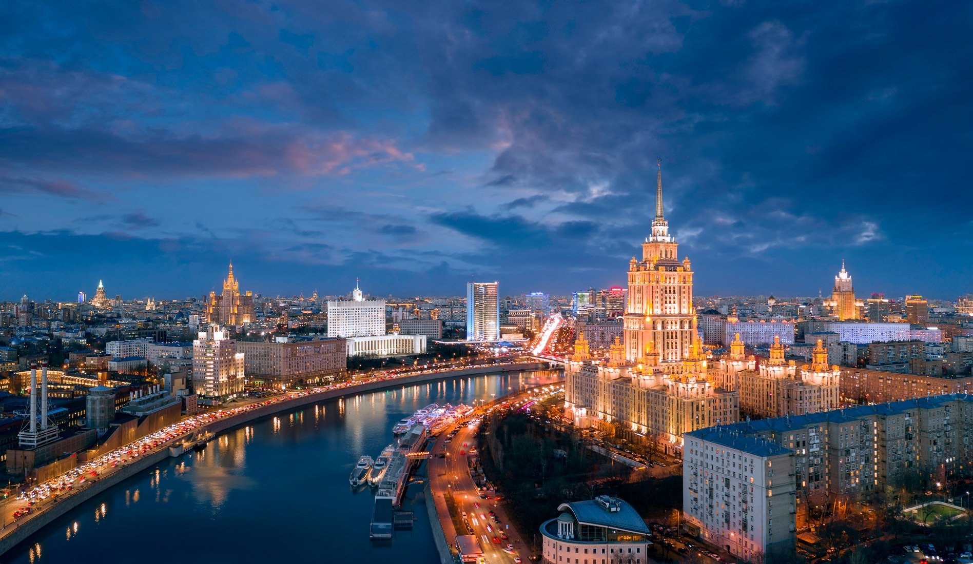Moscow center by sunset copy.jpg