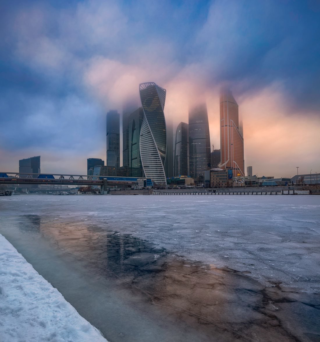 Moscow City pano winter with fog copy.jpg