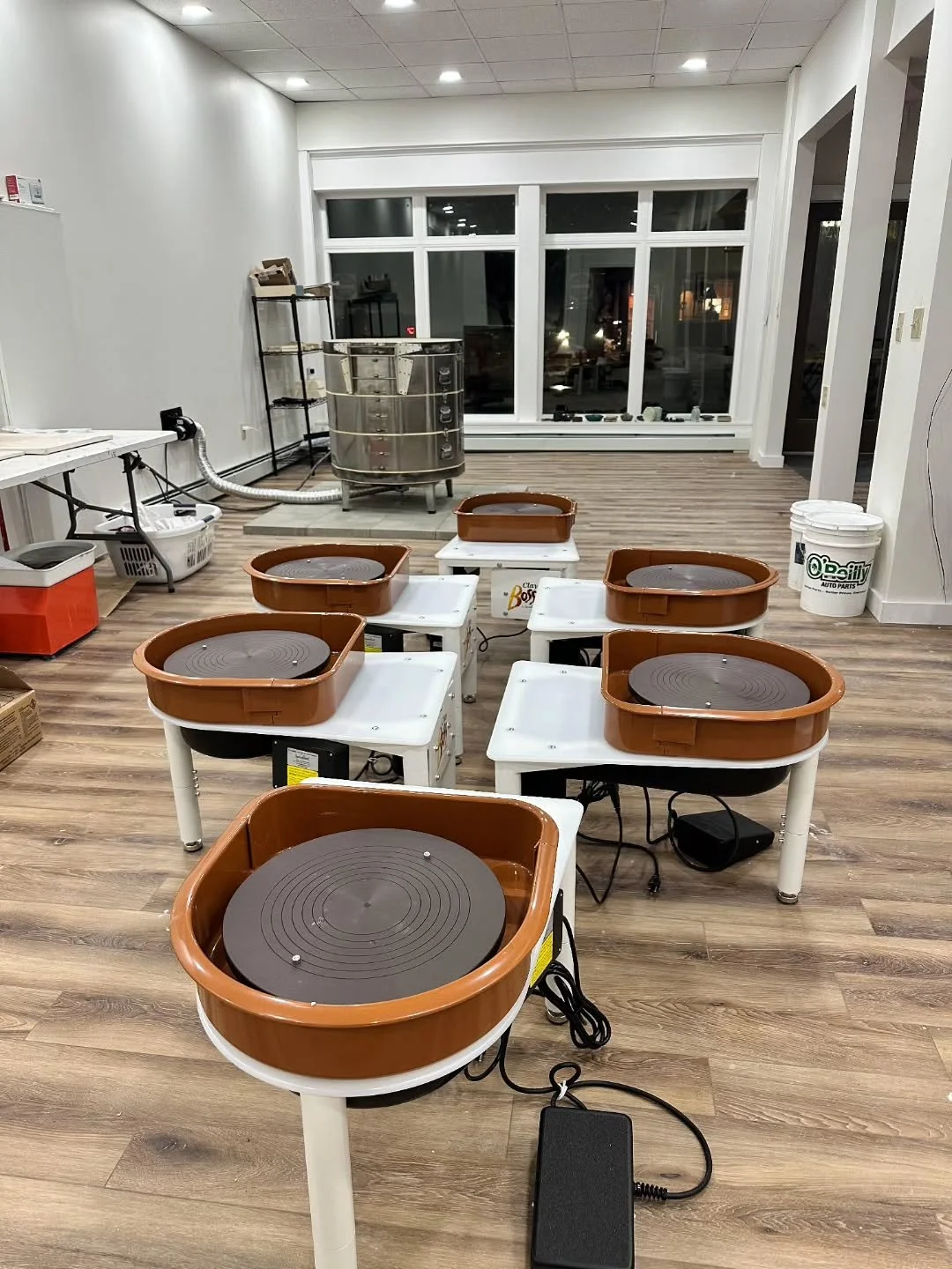 Come throw with us! Six Clay Boss wheels that can center 100 pounds of clay 💪🏼