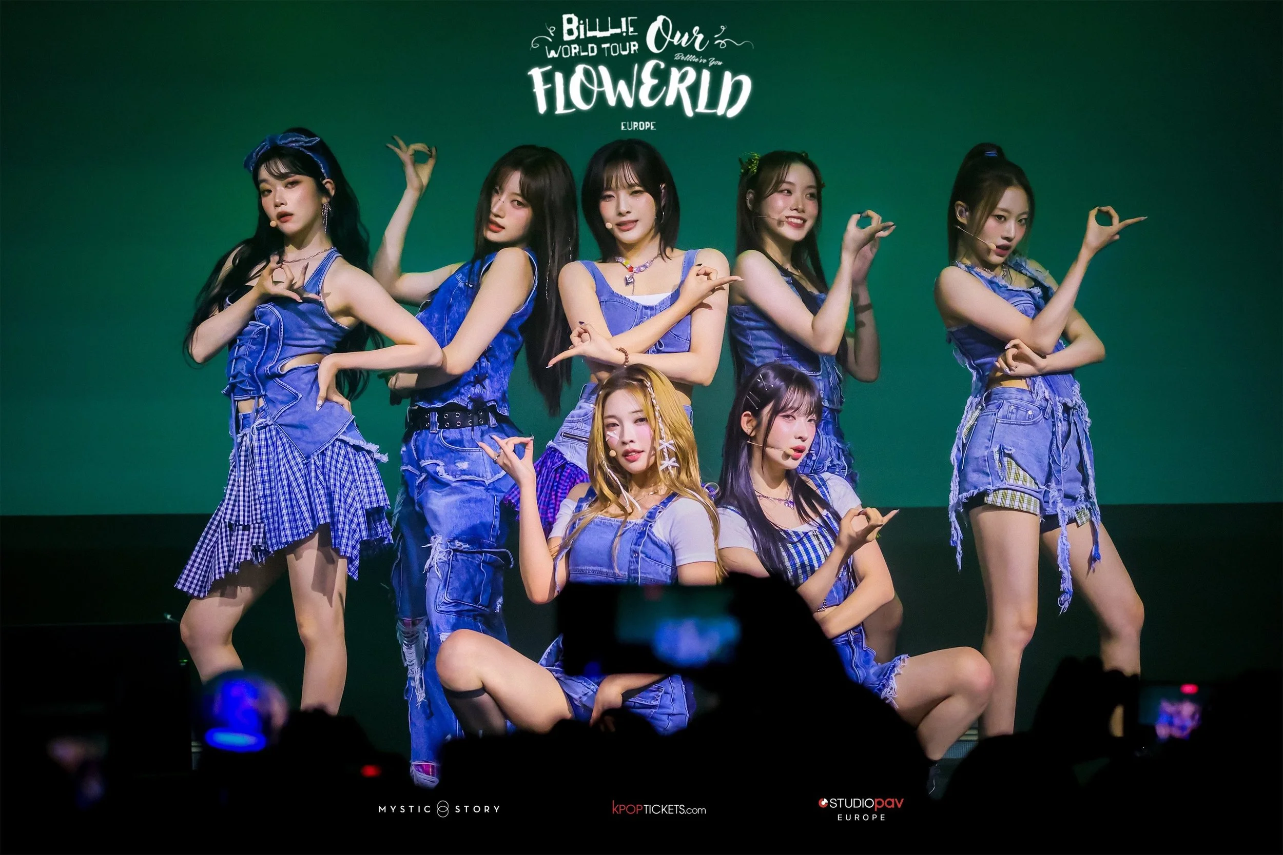 Billlie in London 2.jpeg