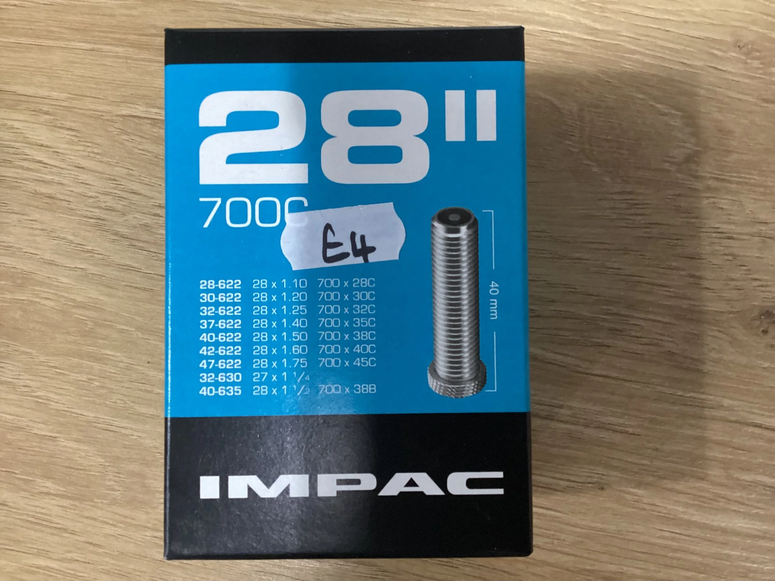 Impac 700c Schrader valve bike inner tube — The Cycle Worx